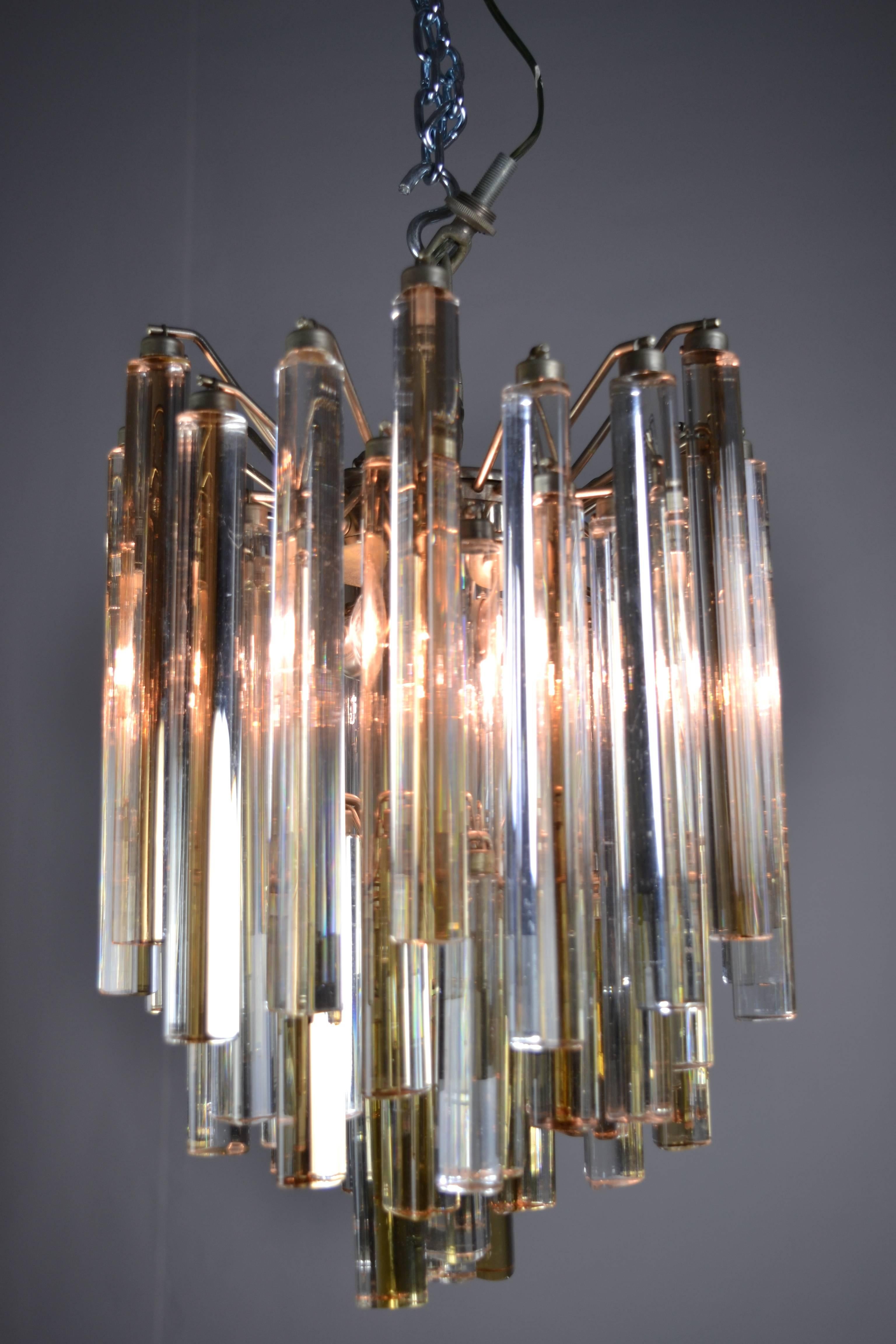 Two Toned Murano Glass Camer Chandelier  In Excellent Condition In Norwalk, CT