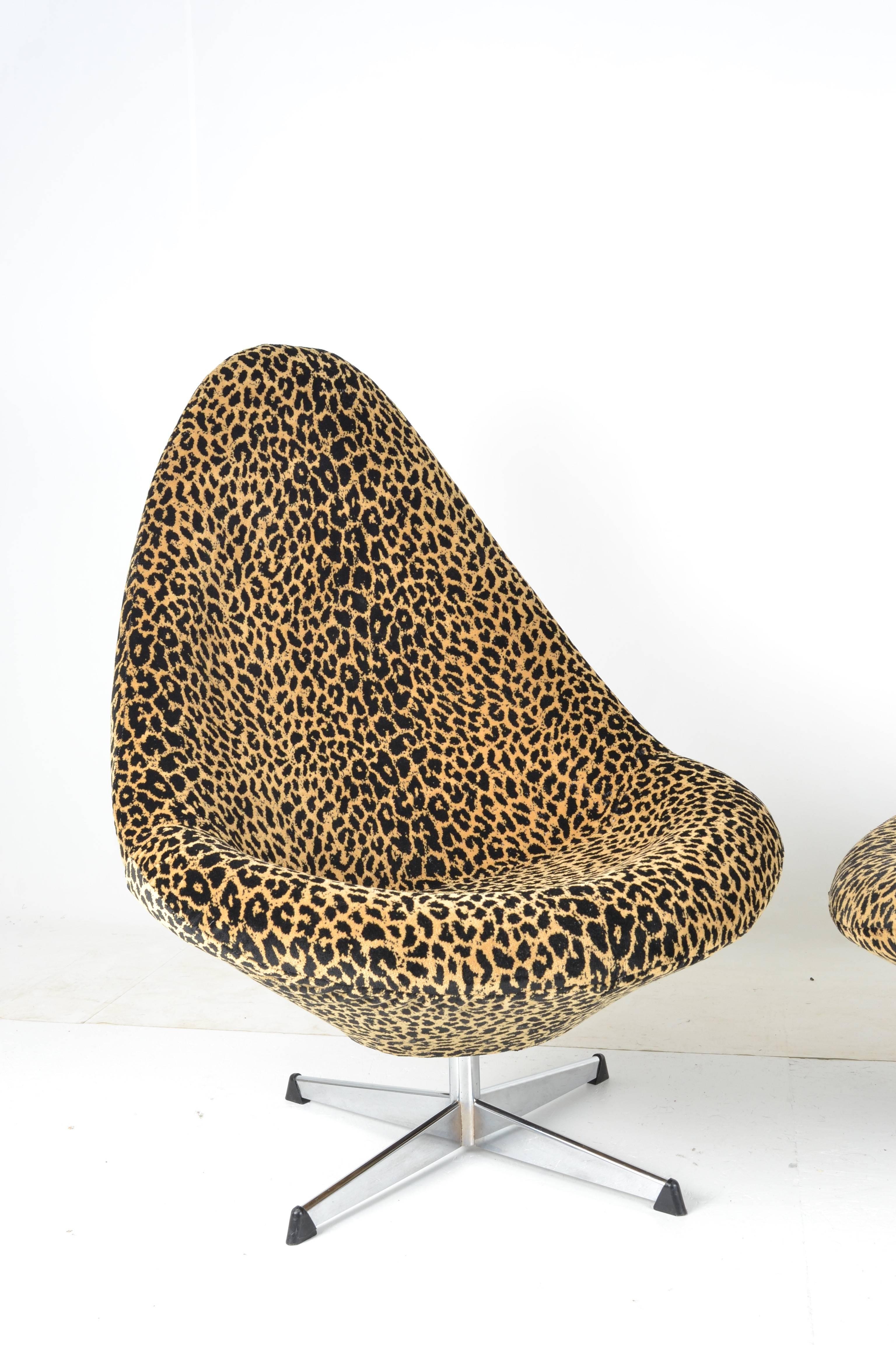 Pair of 1960s Swivel Chairs in Leopard 2