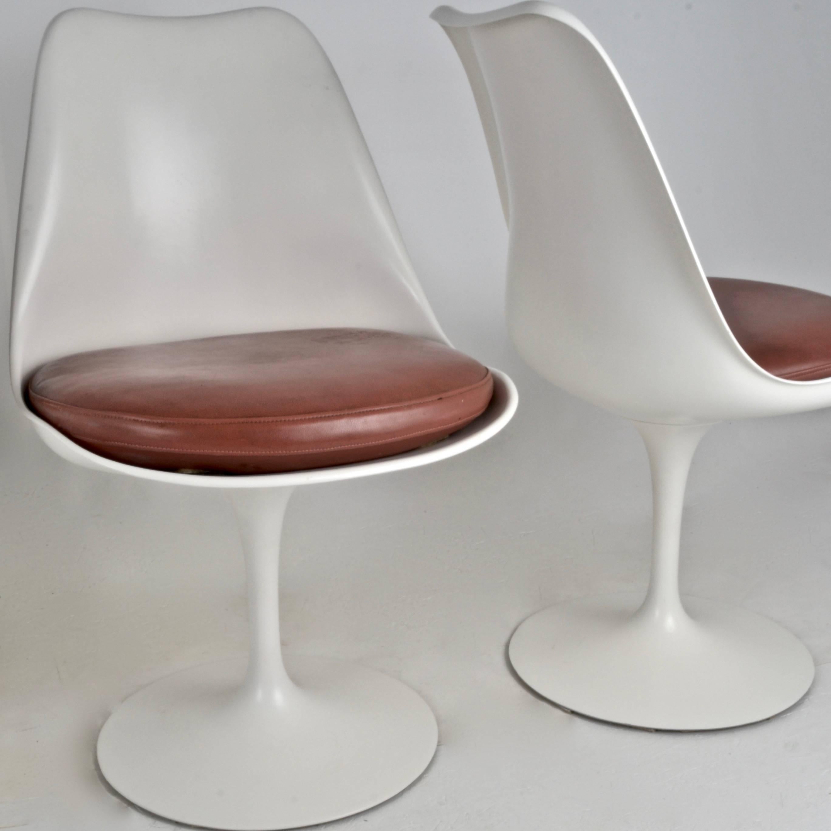 American Set of Four Vintage Saarinen Swivel Chairs
