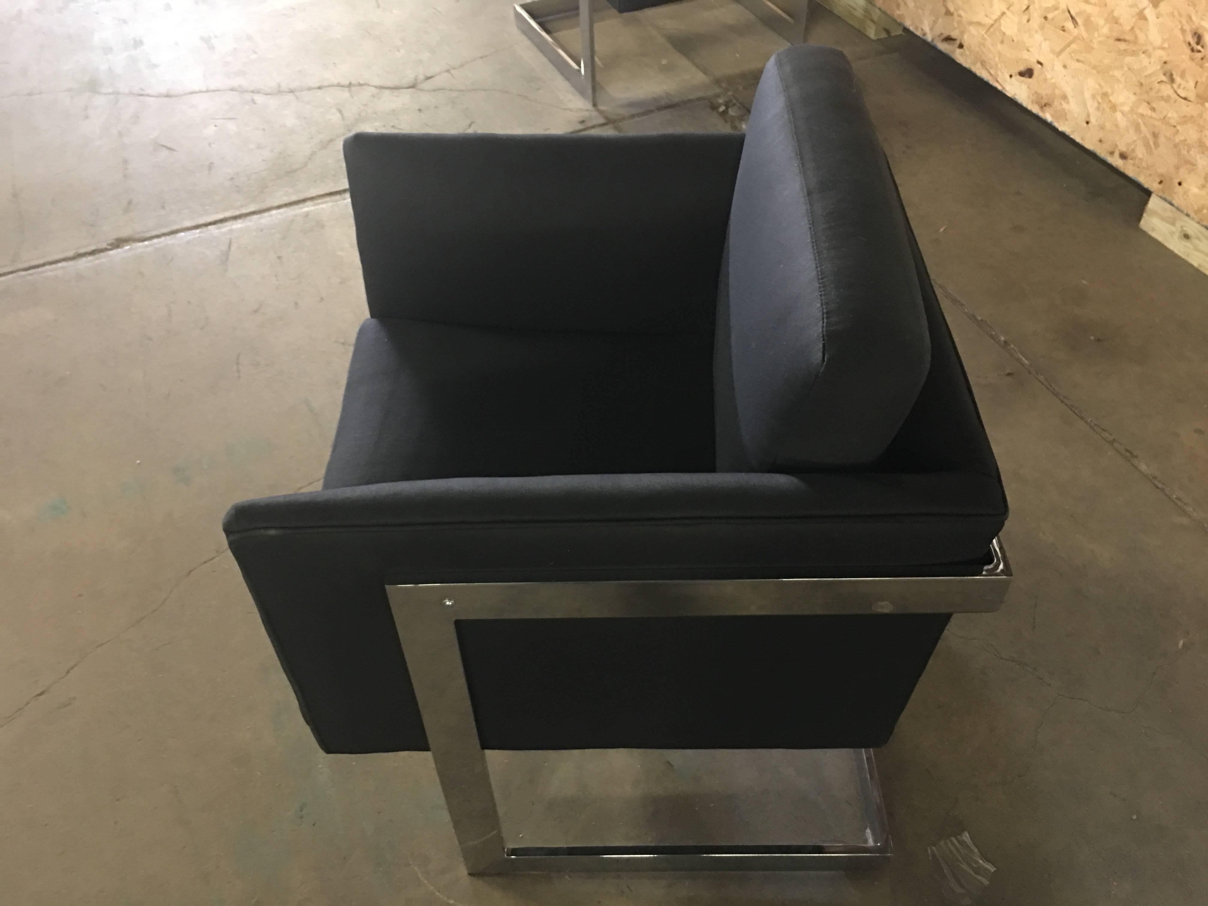 Milo Baughman Cantilever Club Chairs In Excellent Condition For Sale In Oaks, PA