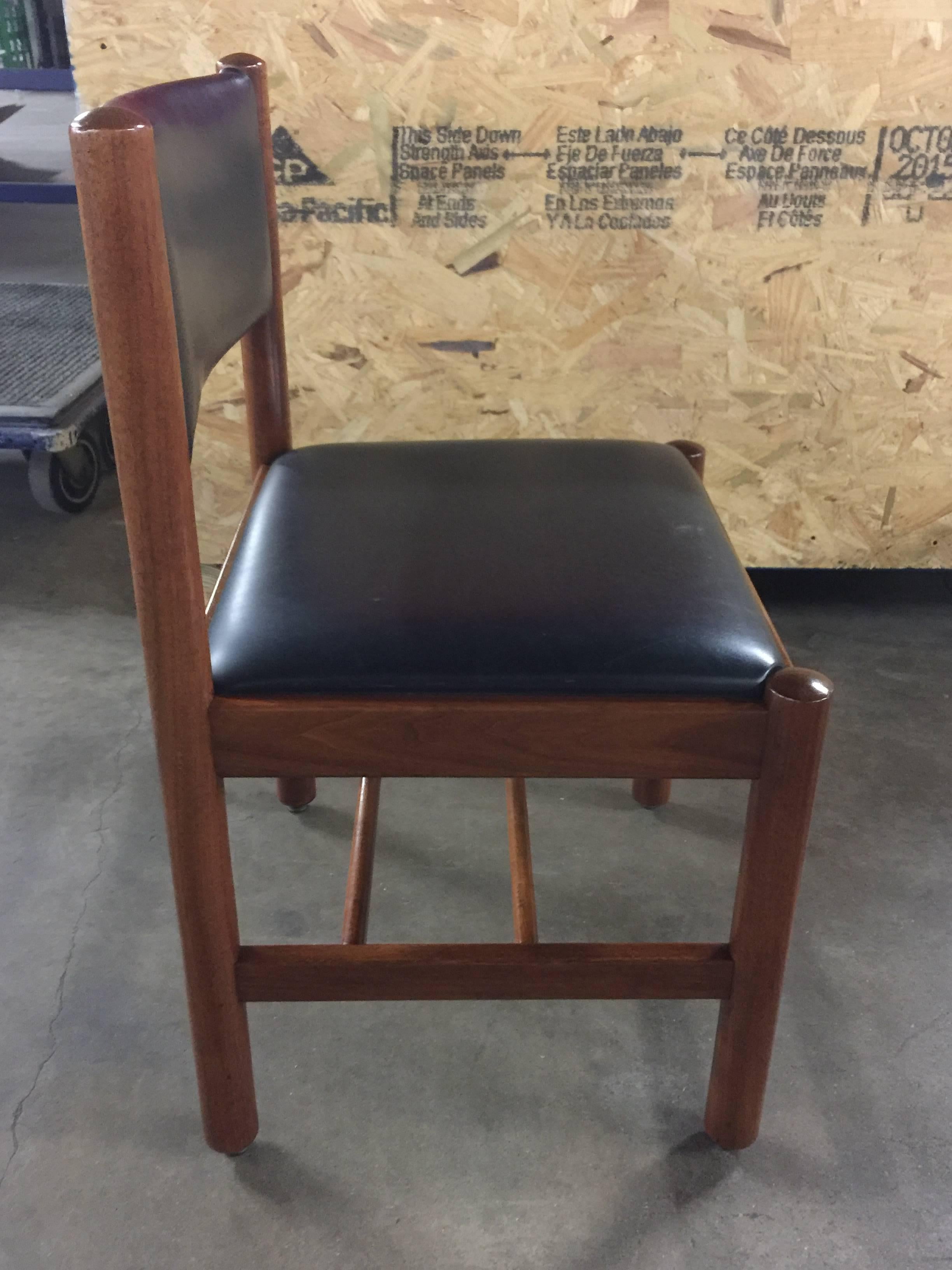 12 Danish Walnut Dining Chairs  In Excellent Condition For Sale In Oaks, PA