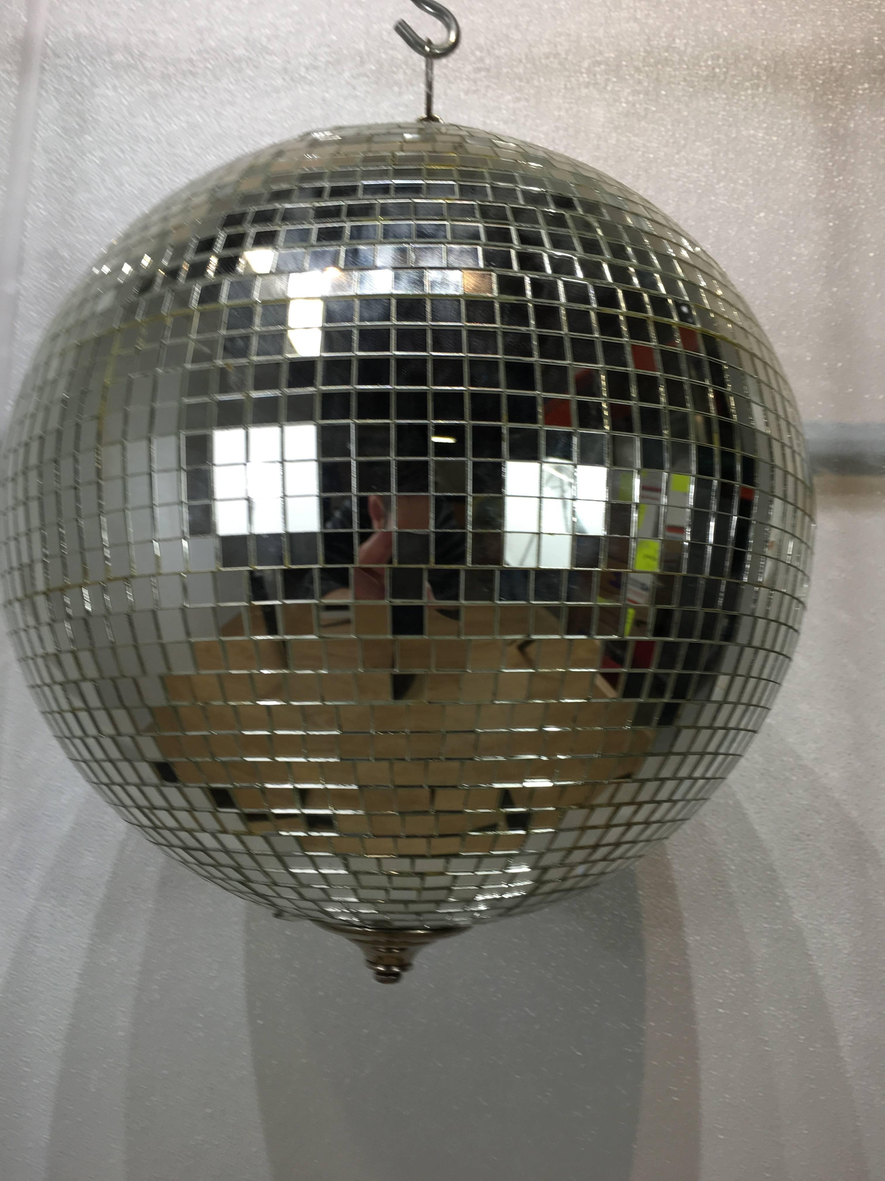 Vintage disco ball, good vintage condition, signs of use, not perfect, presents well.