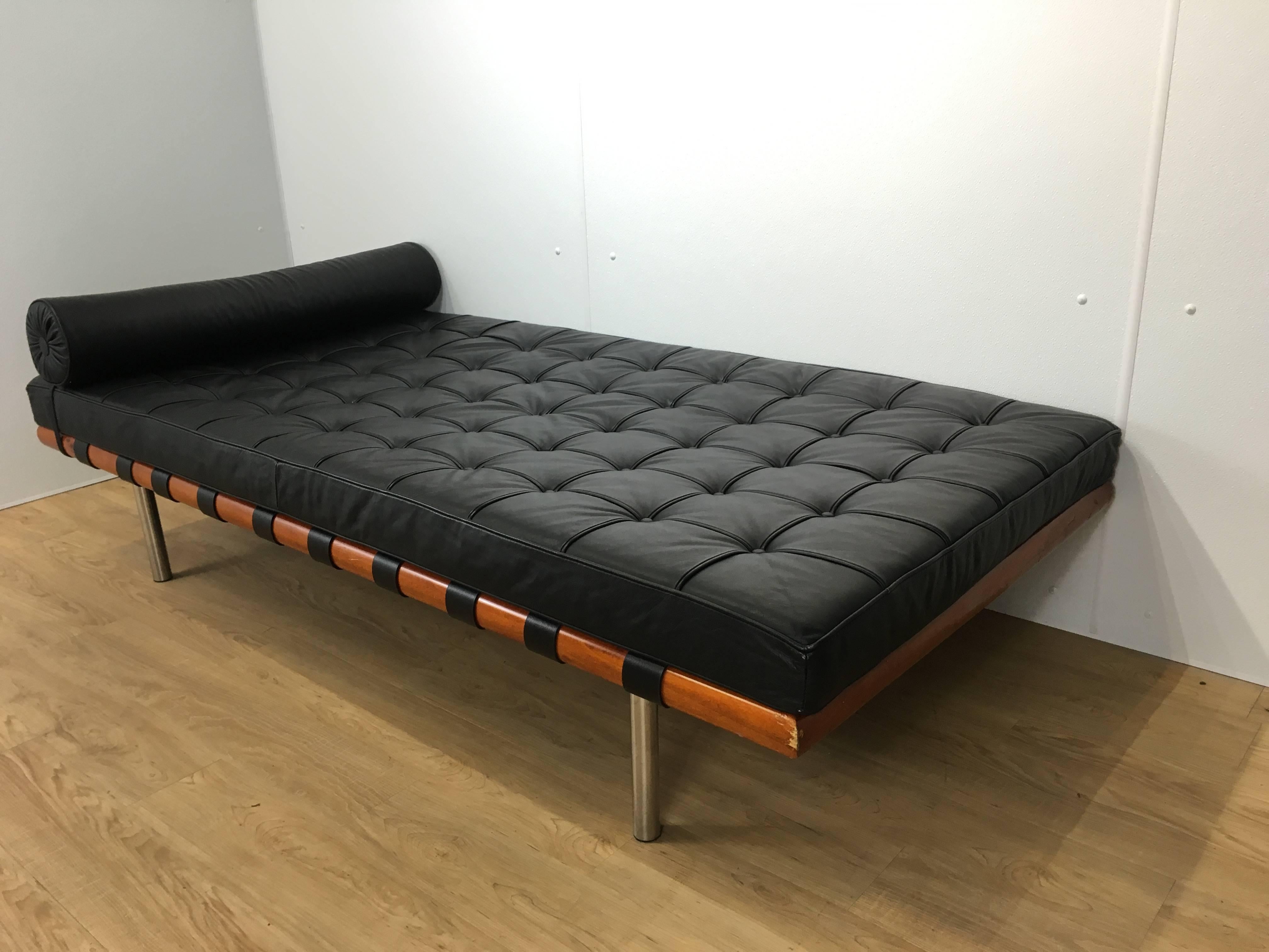 Mid-Century Modern Daybed after Mies van der Rohe