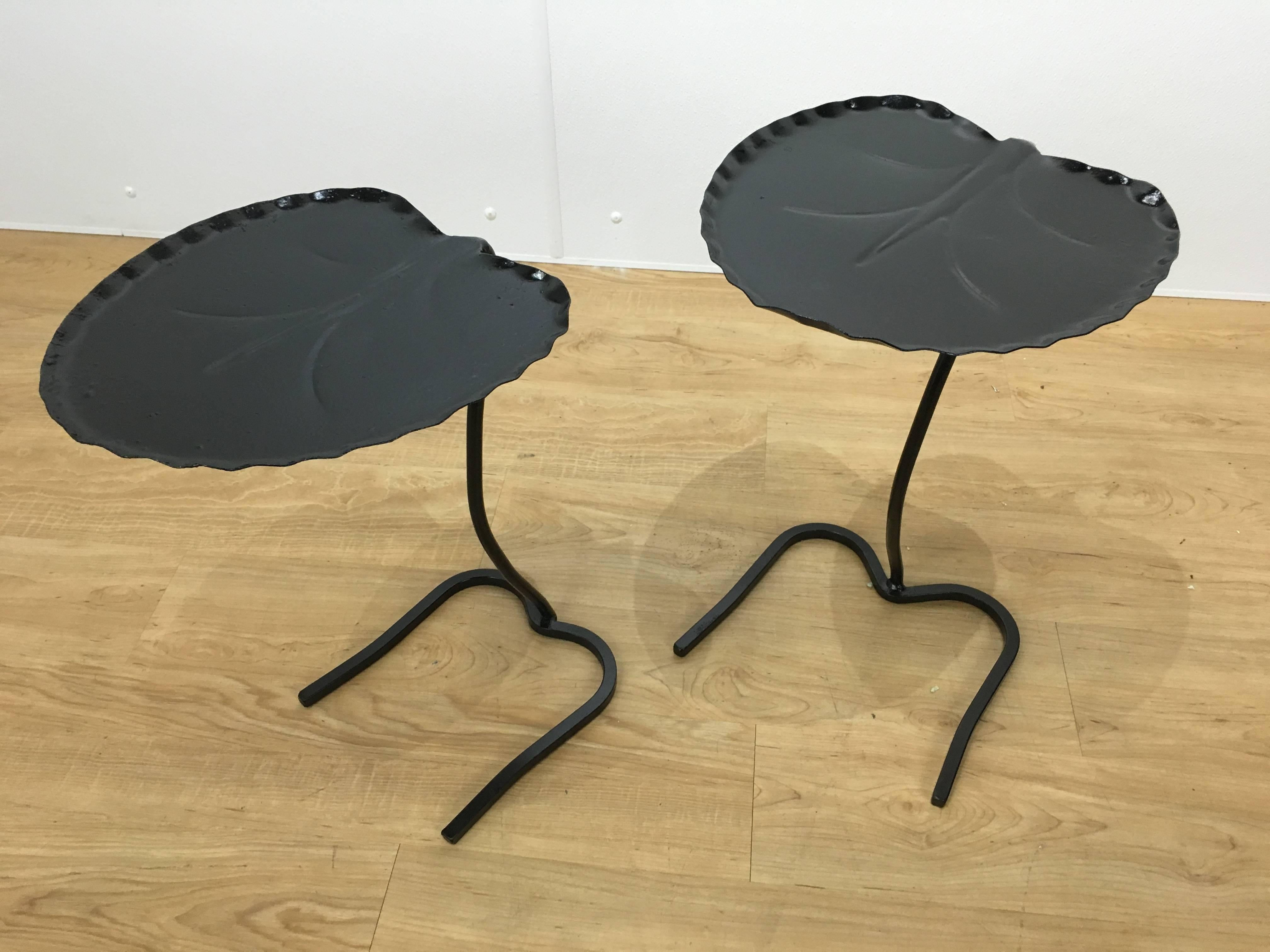 Pair of Salterini lily pad nesting tables, each one naturalistic modeled.
Small measures 18.75"H x 11"W x 12"D.
Large measures 20"H x 11"W x 12"D.
