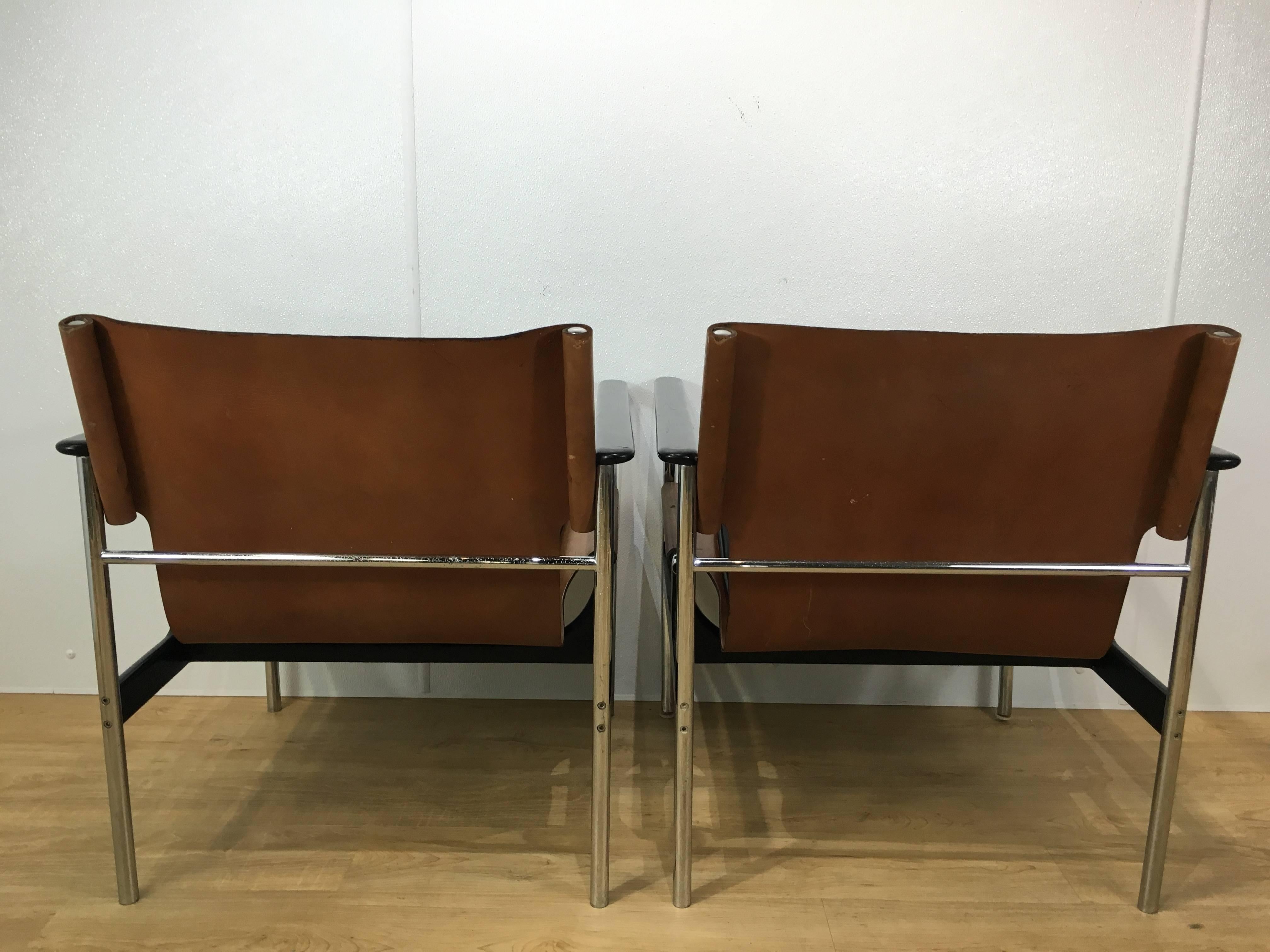 American Pair of Lounge Chairs by Charles Pollock for Knoll