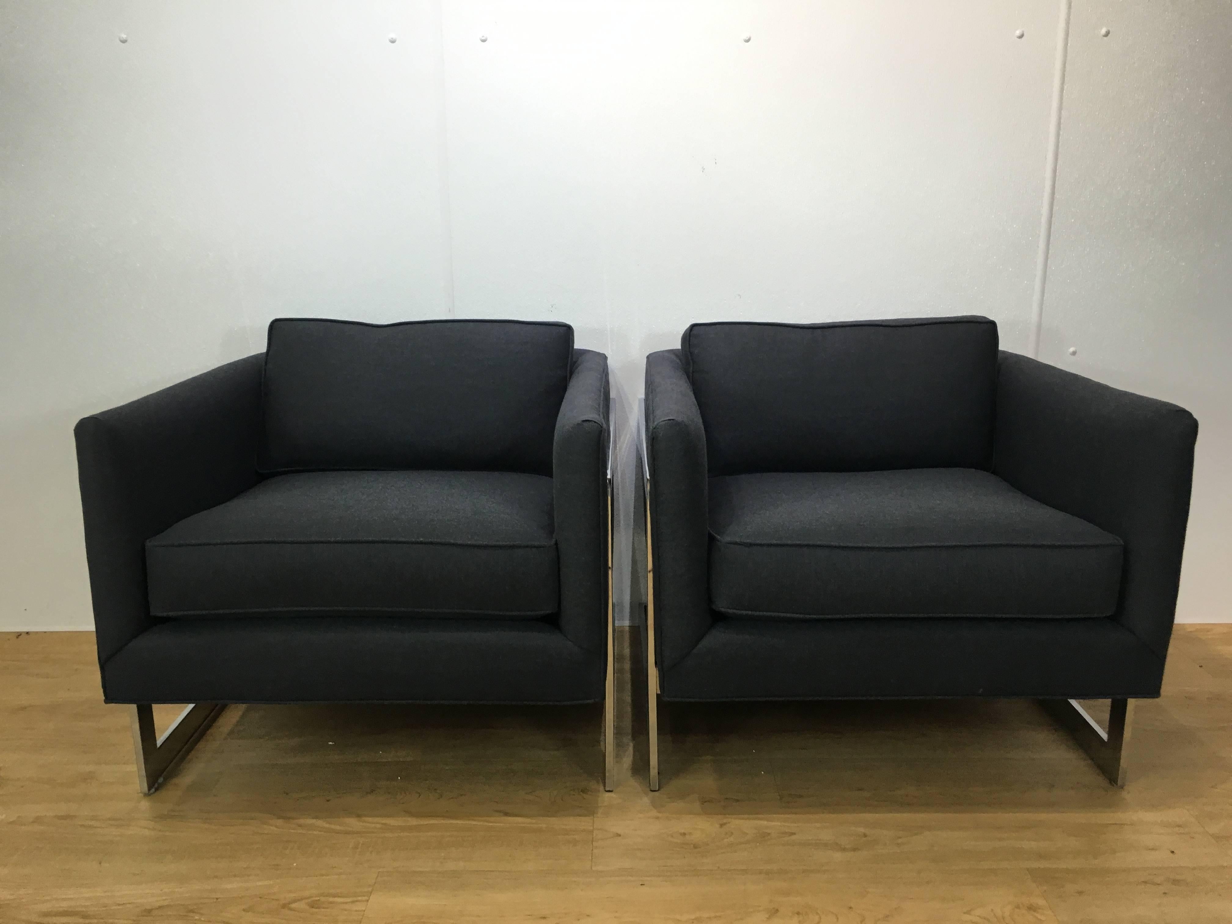 Mid-Century Modern Pair of Milo Baughman Cantilever Club Chairs