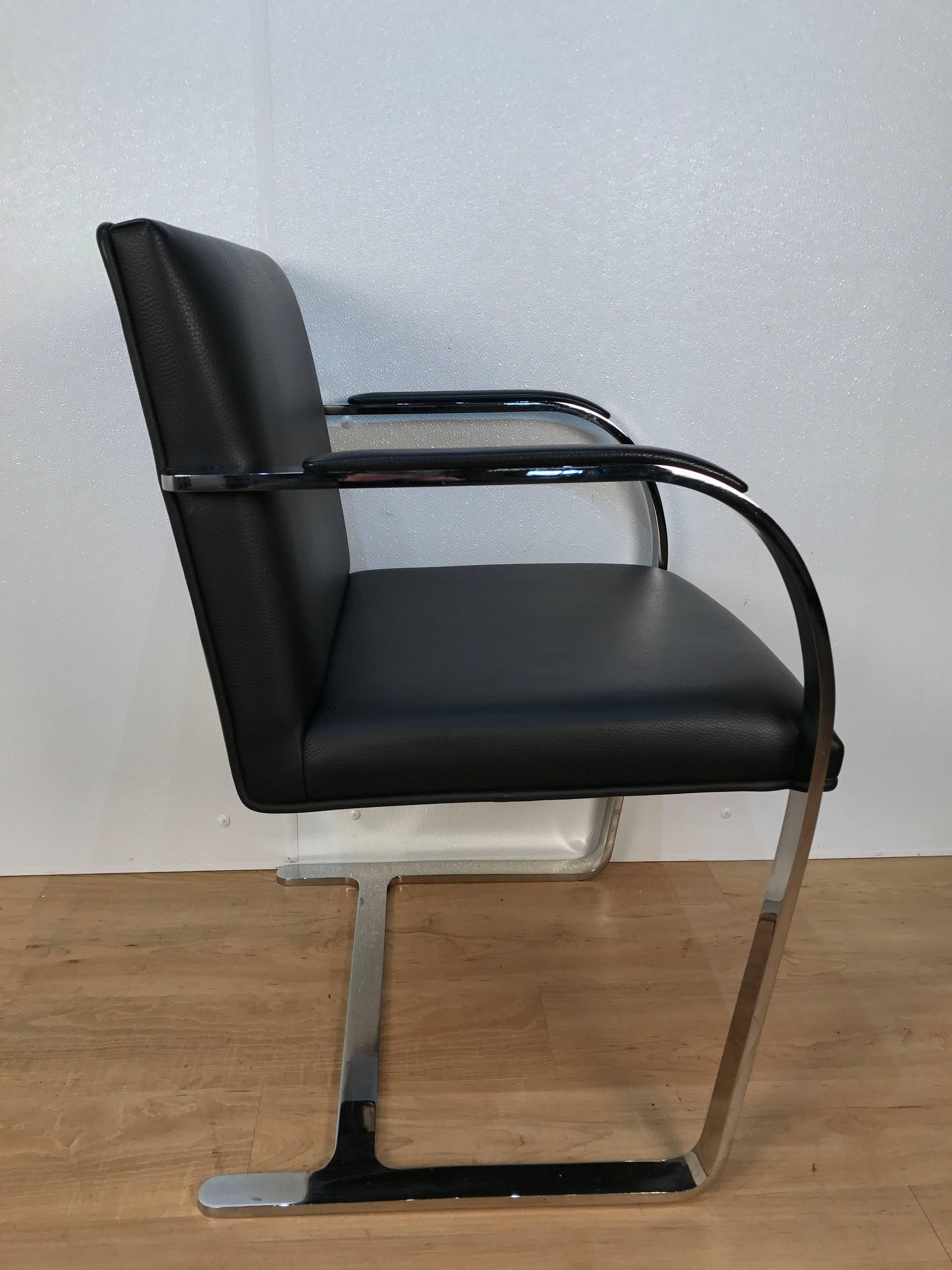 Mid-Century Modern Set of Six Knoll BRNO Chairs