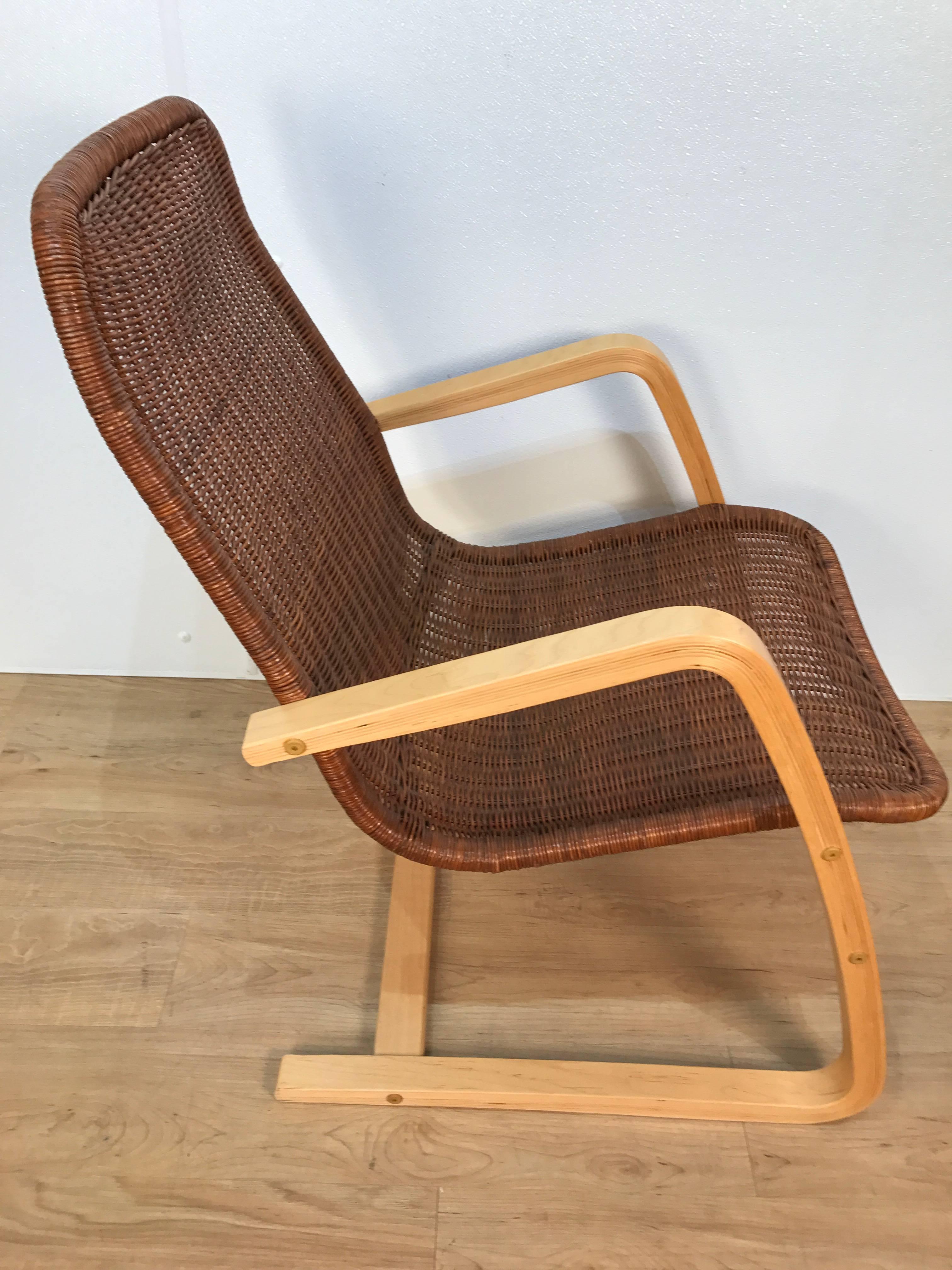 Mid-Century Modern Pair of Alvar Aalto Style Wicker Lounge Chairs