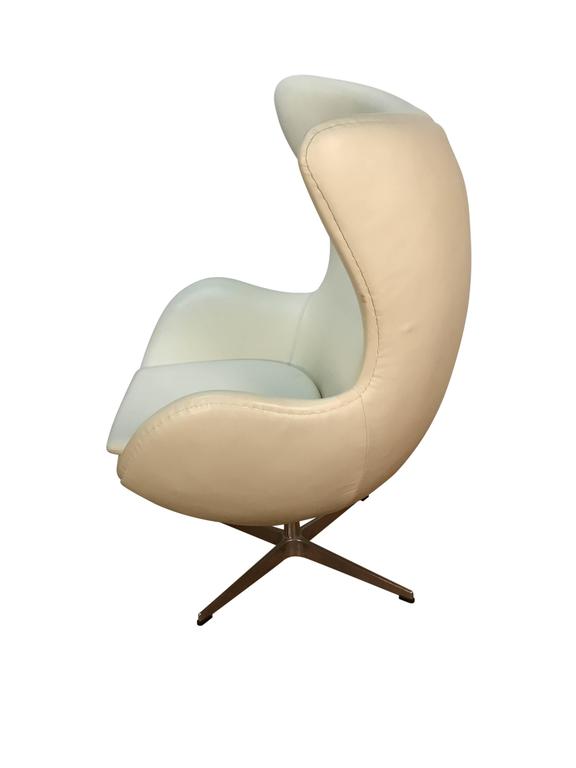Egg Chair Upholstered in White Leather, after Arne Jacobson at 1stDibs