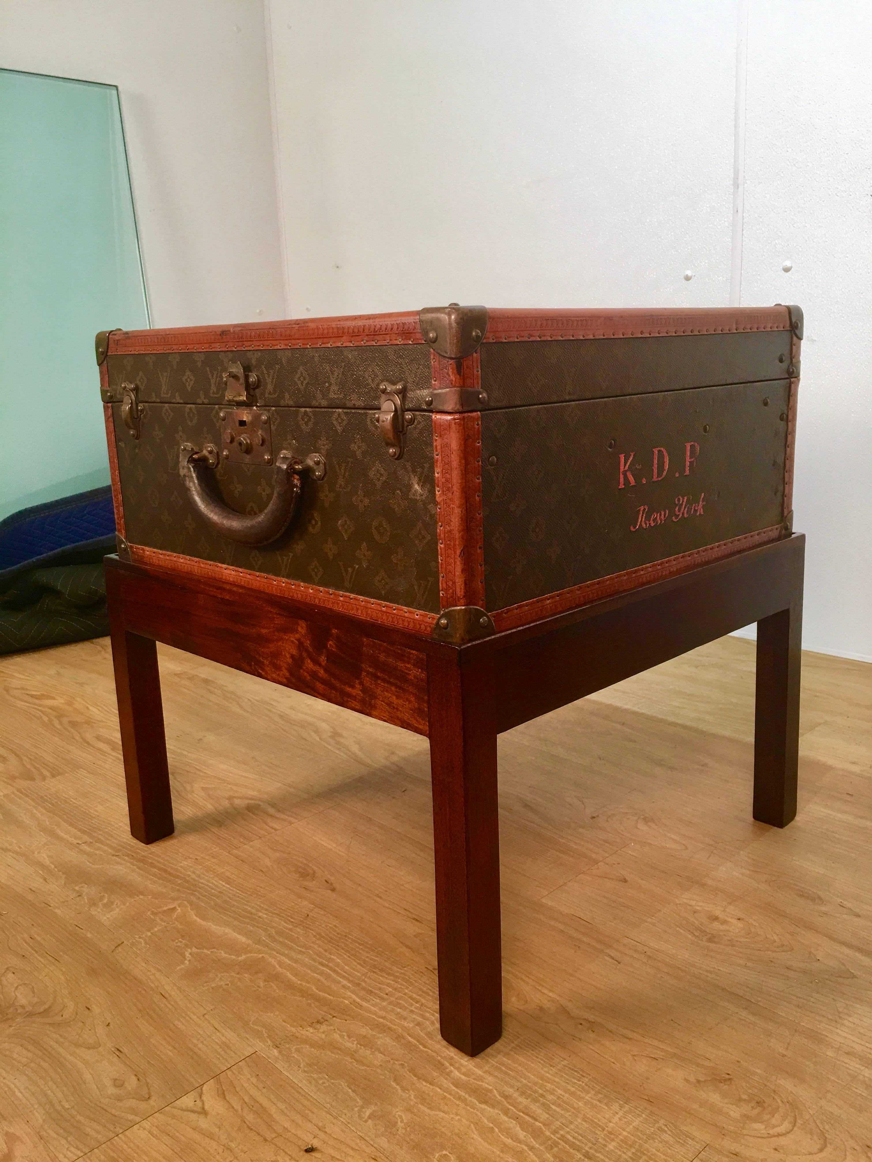 Louis Vuitton Steamer Trunk on Stand, Unusual Square Shape In Good Condition In Atlanta, GA