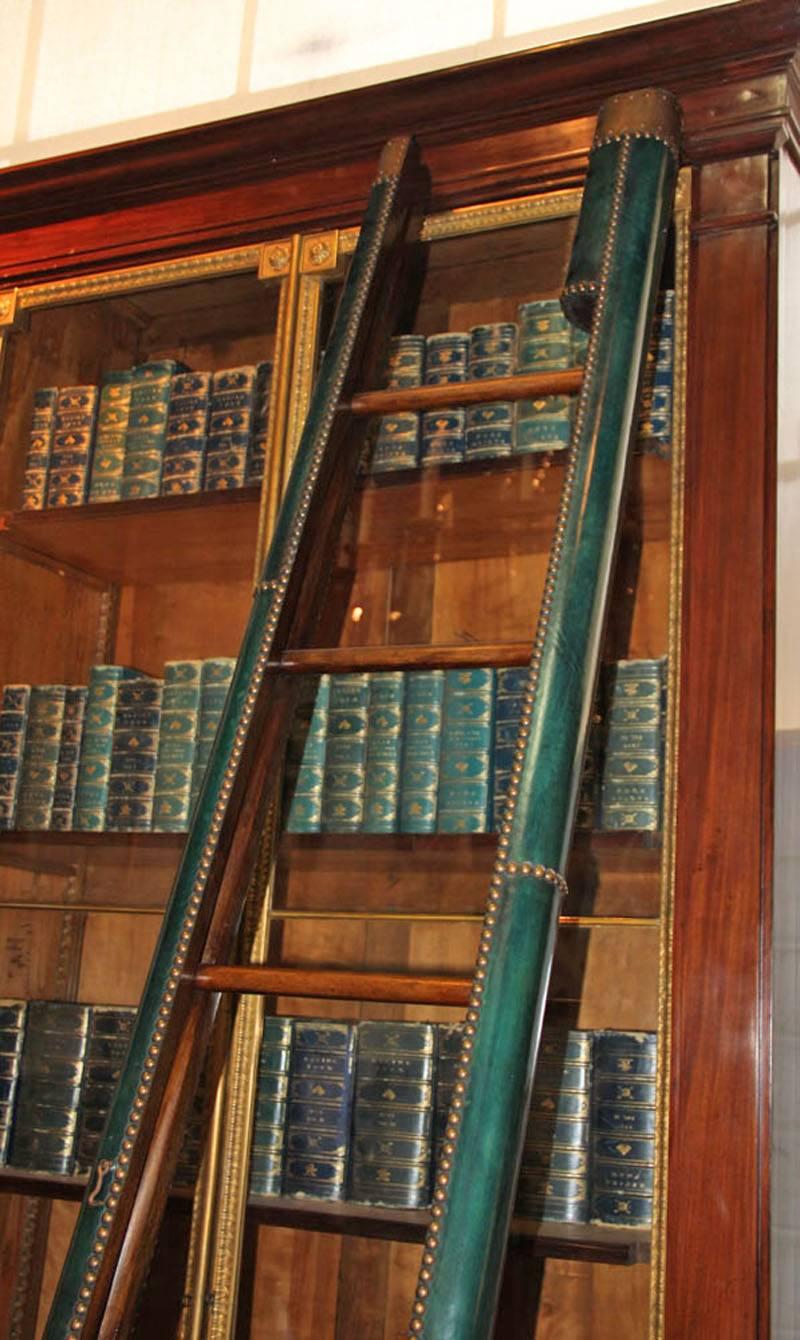 Brass C. Mariani Custom Mahogany Folding Library Ladder in the English Taste For Sale