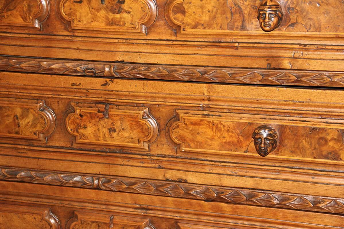 Late 17th Century Florentine Walnut Chest of Drawers In Excellent Condition For Sale In San Francisco, CA