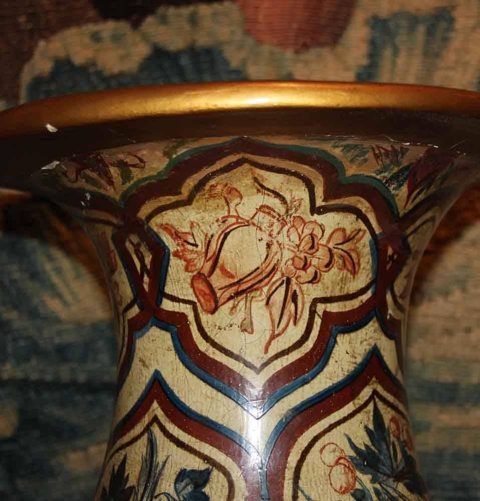 Pair of Mid-19th Century English Papier-Mâché́ Vases For Sale 3