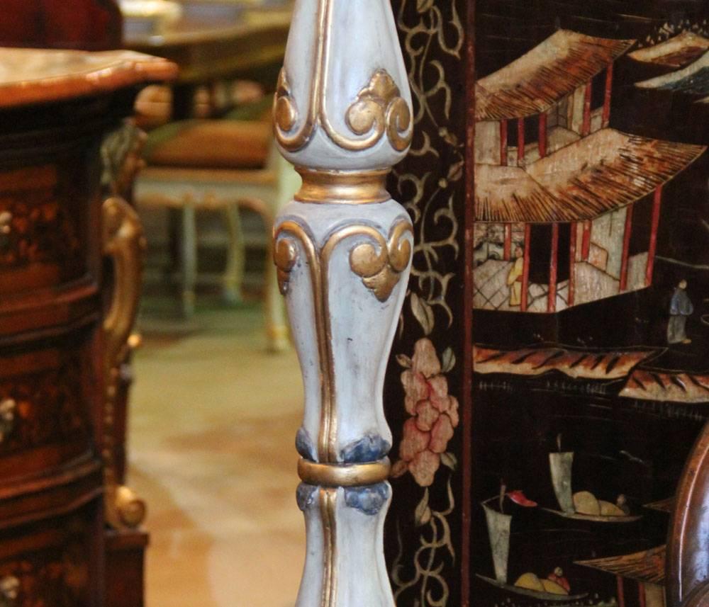 An Italian Style Polychrome and Parcel Gilt Torchère Floor Lamp For Sale 3