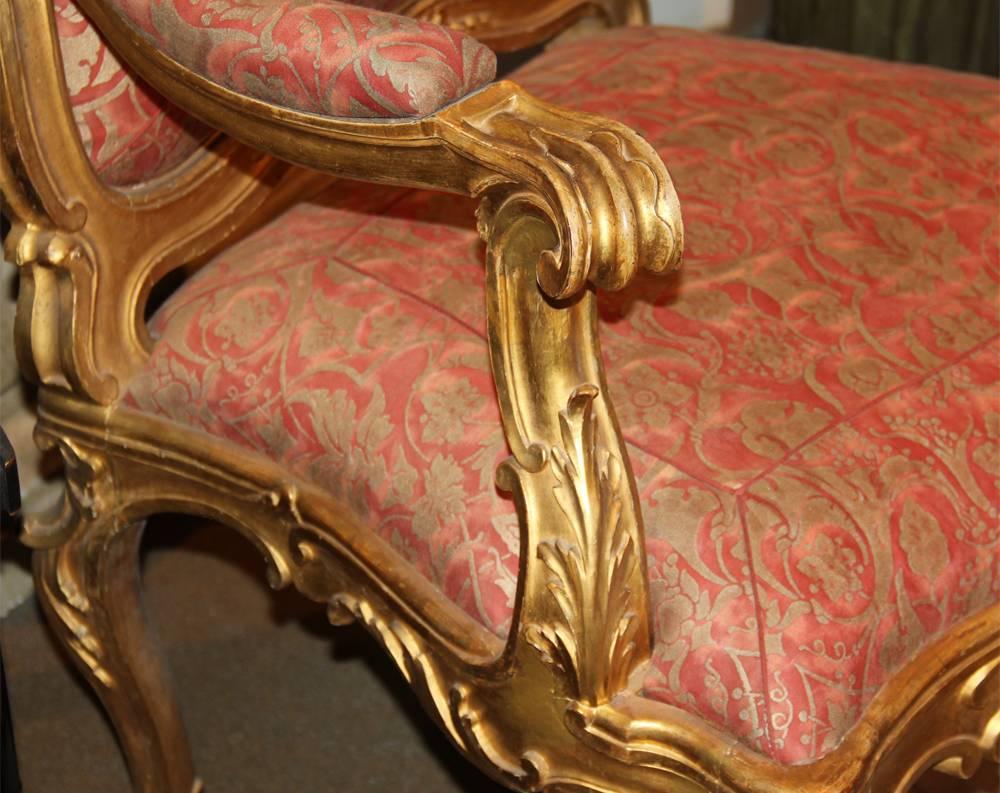 Italian Pair of 18th Century Roman Louis XV Giltwood Rocaille Fauteuil Armchairs For Sale