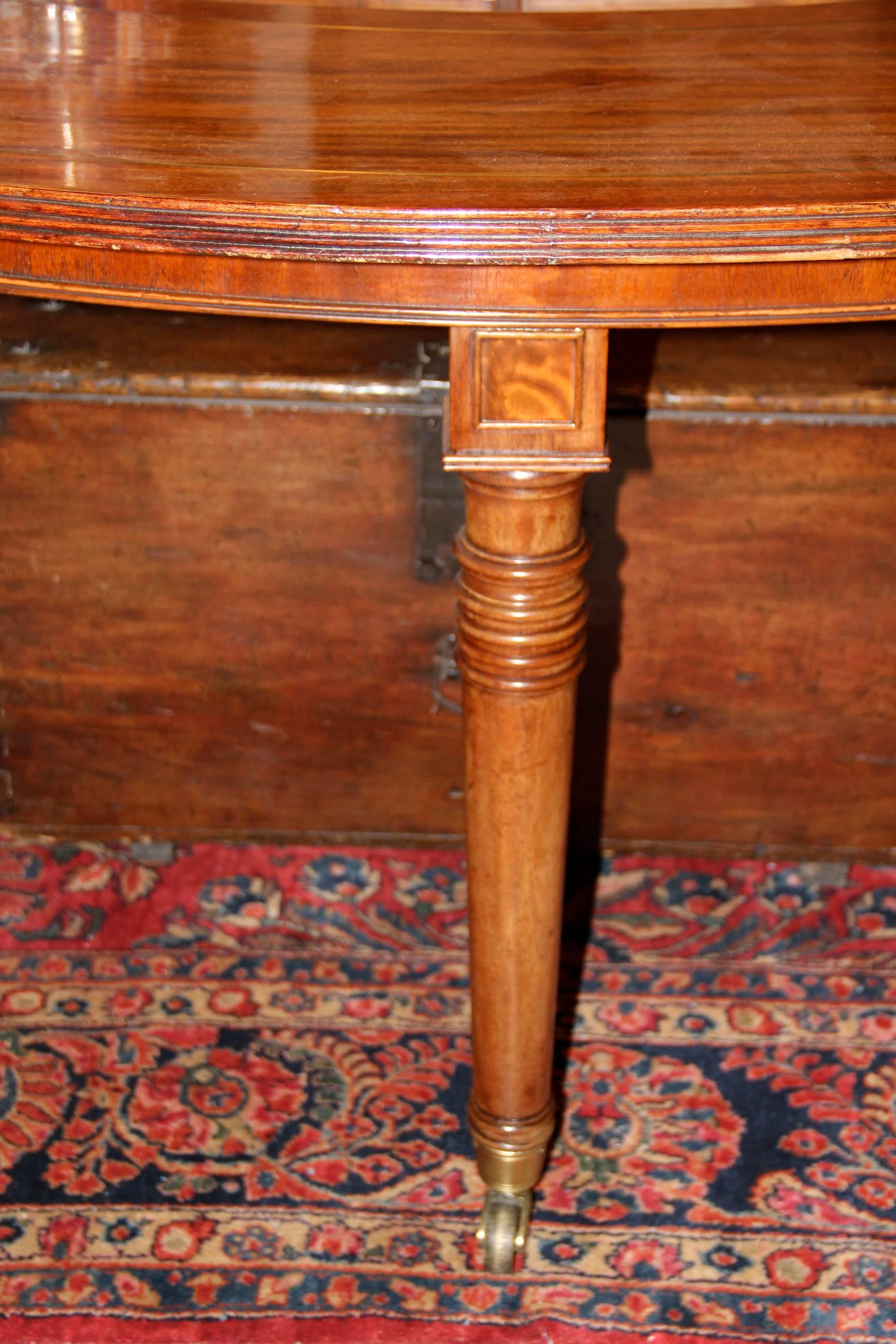 19th Century English Regency Semi-Circular Mahogany Hunt and Wine Display Table For Sale 3