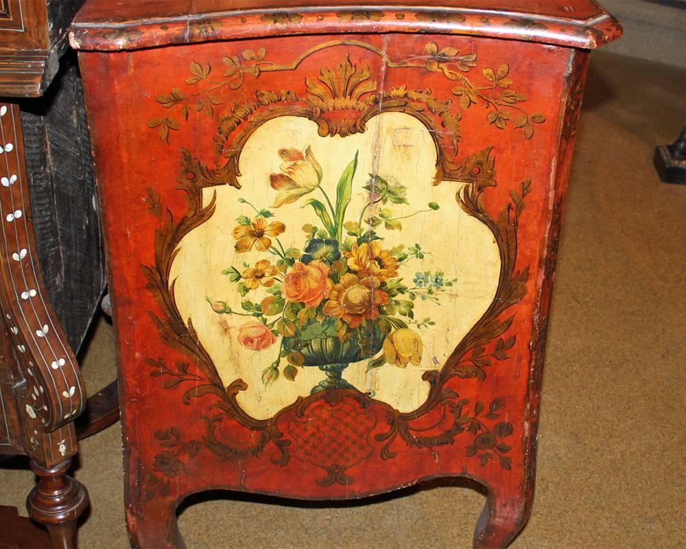 18th Century and Earlier 18th Century Venetian Four-Drawer Polychrome Commode For Sale