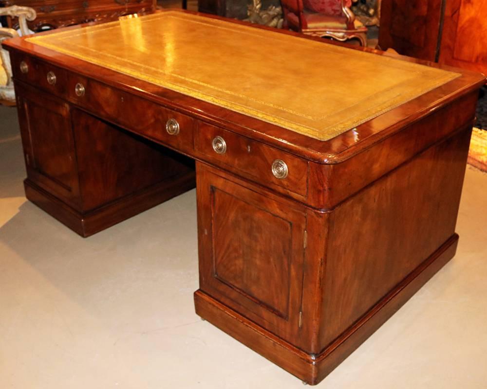 19th Century English Regency Mahogany Partners' Desk For Sale