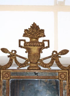 18th Century French Neoclassical Louis XVI Giltwood Mirror