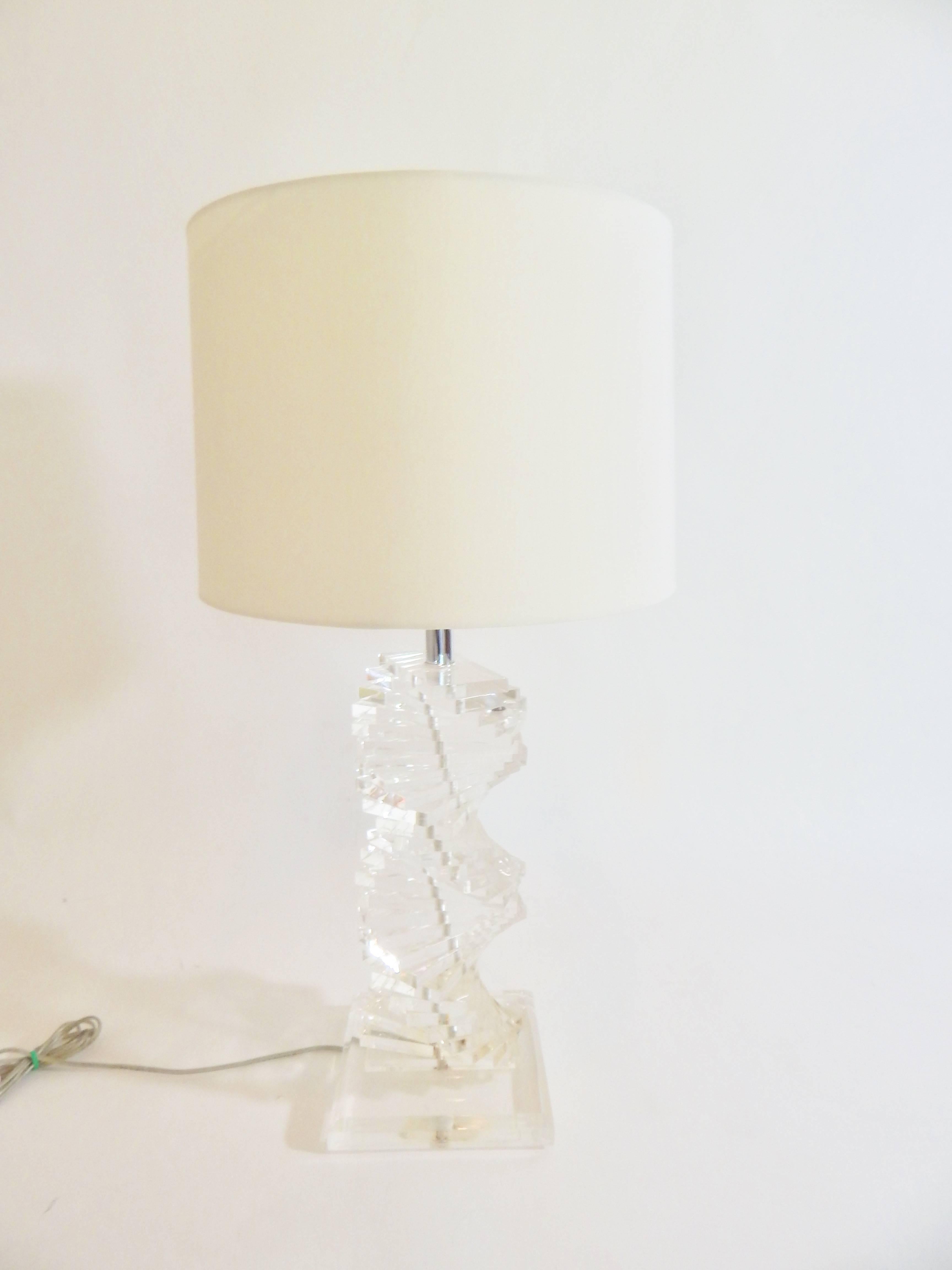 Lucite Table Lamp For Sale 10