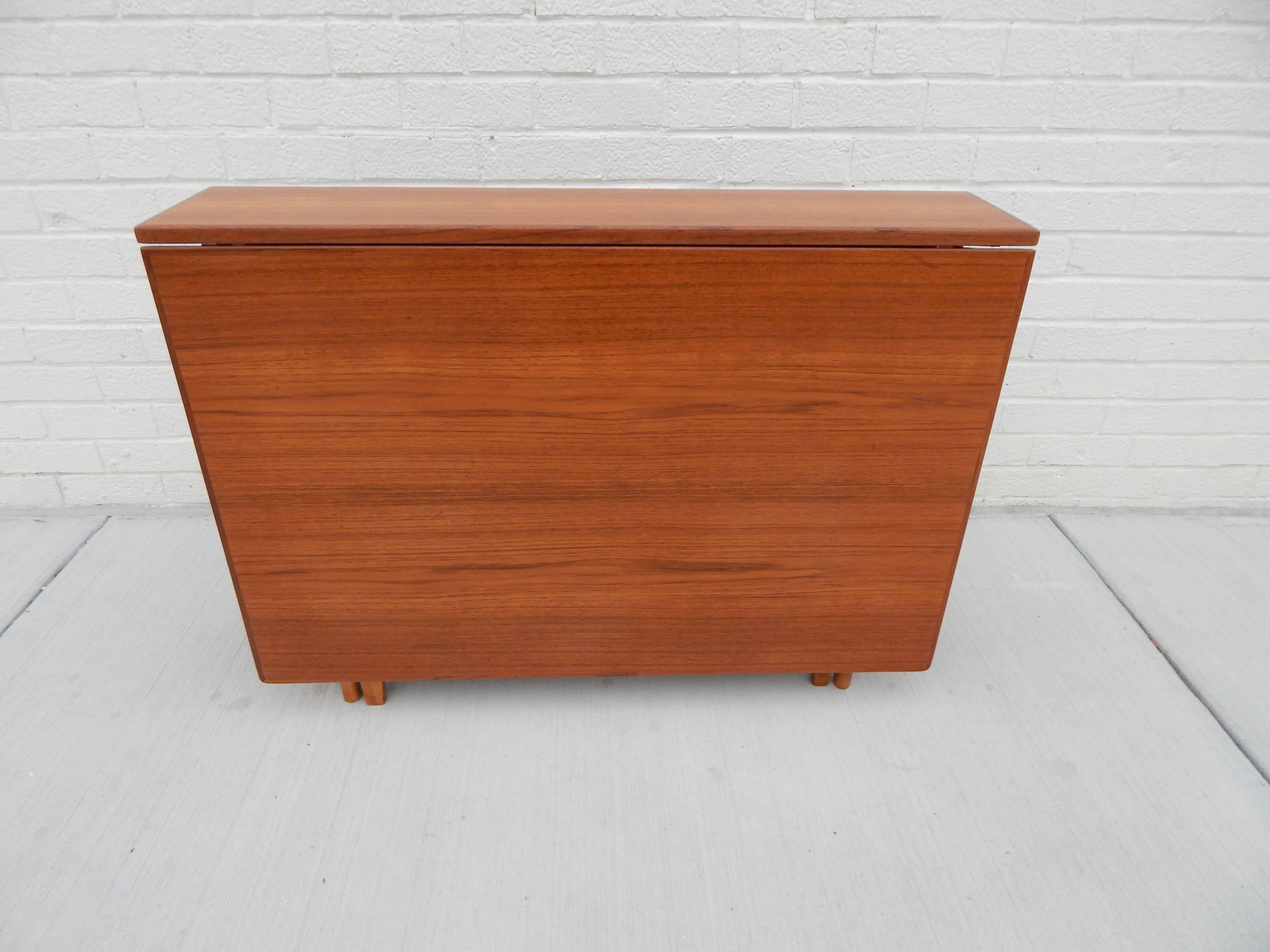 Bruno Mathsson Style Teak Gate Leg Table In Excellent Condition In New York, NY