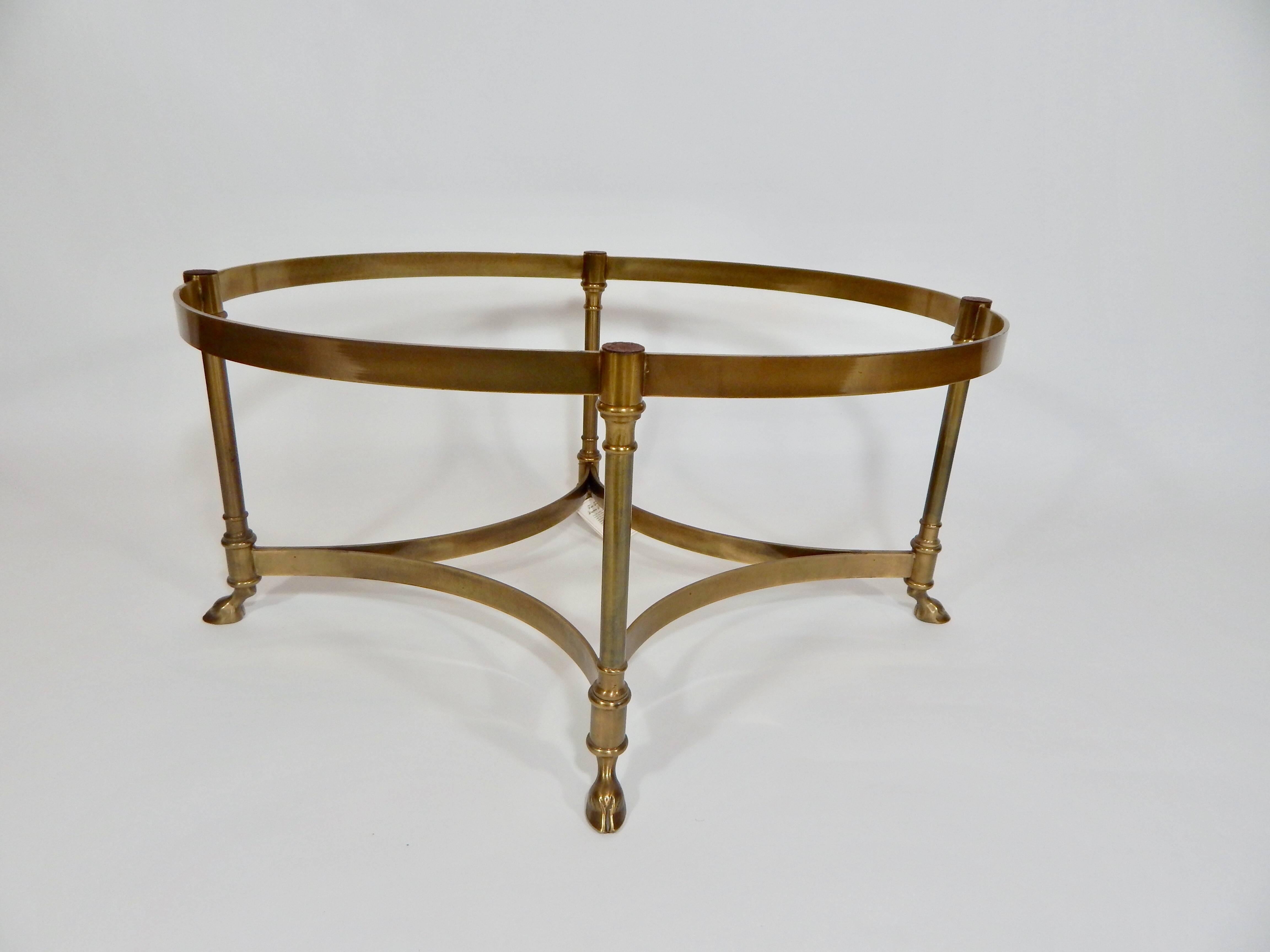 Mid-Century Weiman Brass and Glass Oval Coffee Table In Excellent Condition In New York, NY