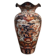 Magnificent quality antique Japanese imari floor standing vase