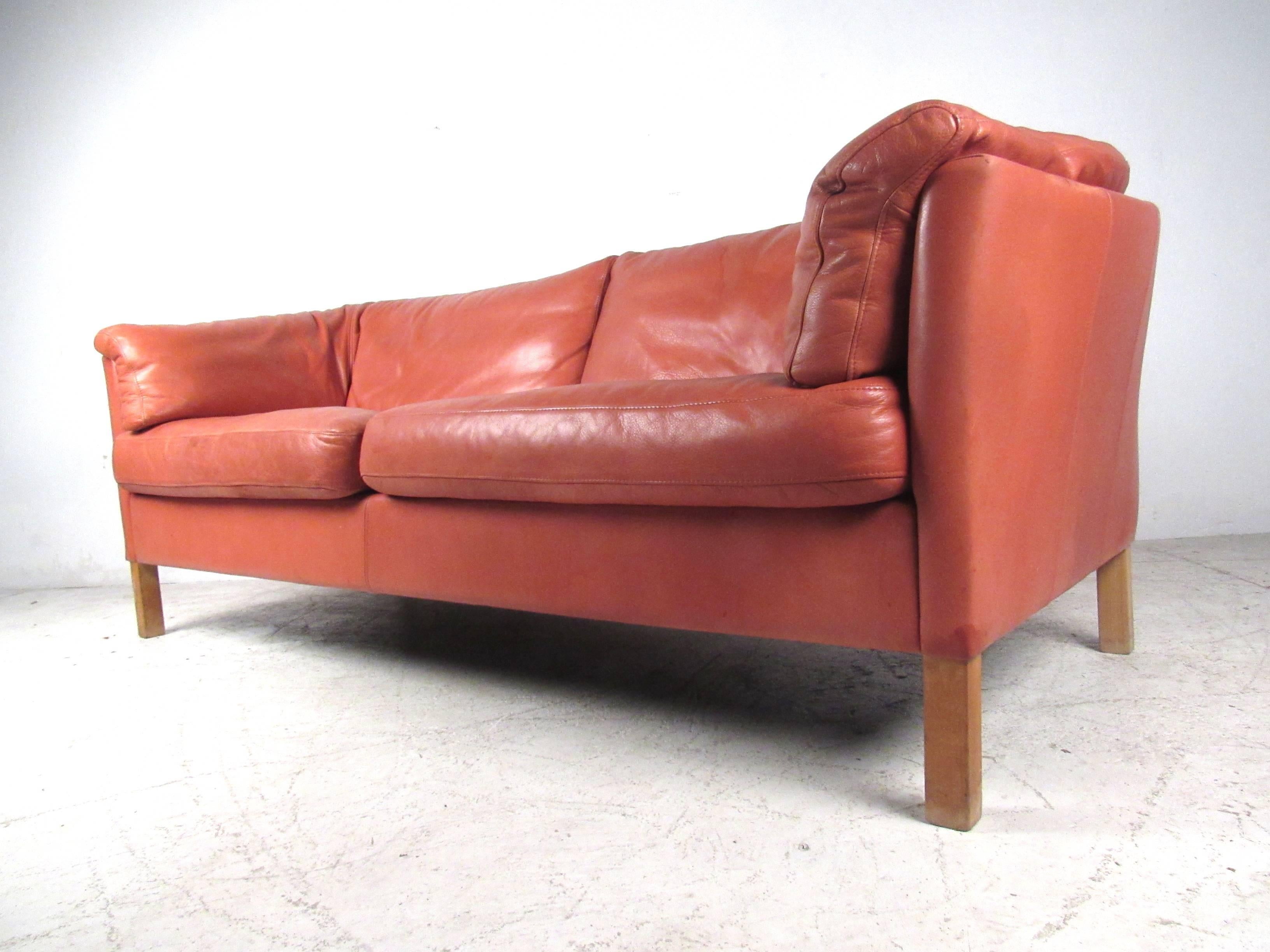 Mid-20th Century  Danish Modern Love Seat in Leather by Børge Mogensen