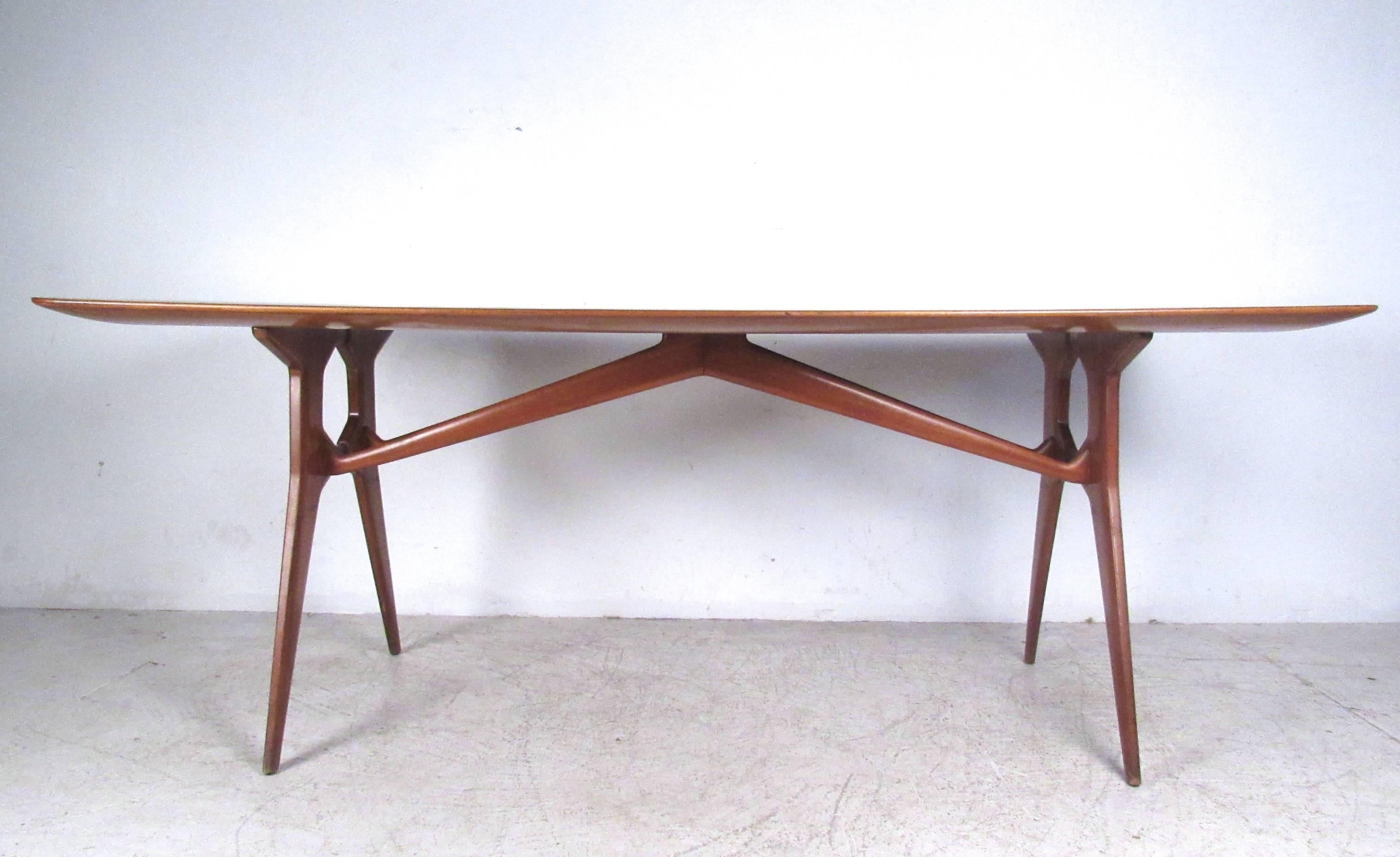 Italian Modern Dining Table after Ico Parisi In Good Condition In Brooklyn, NY