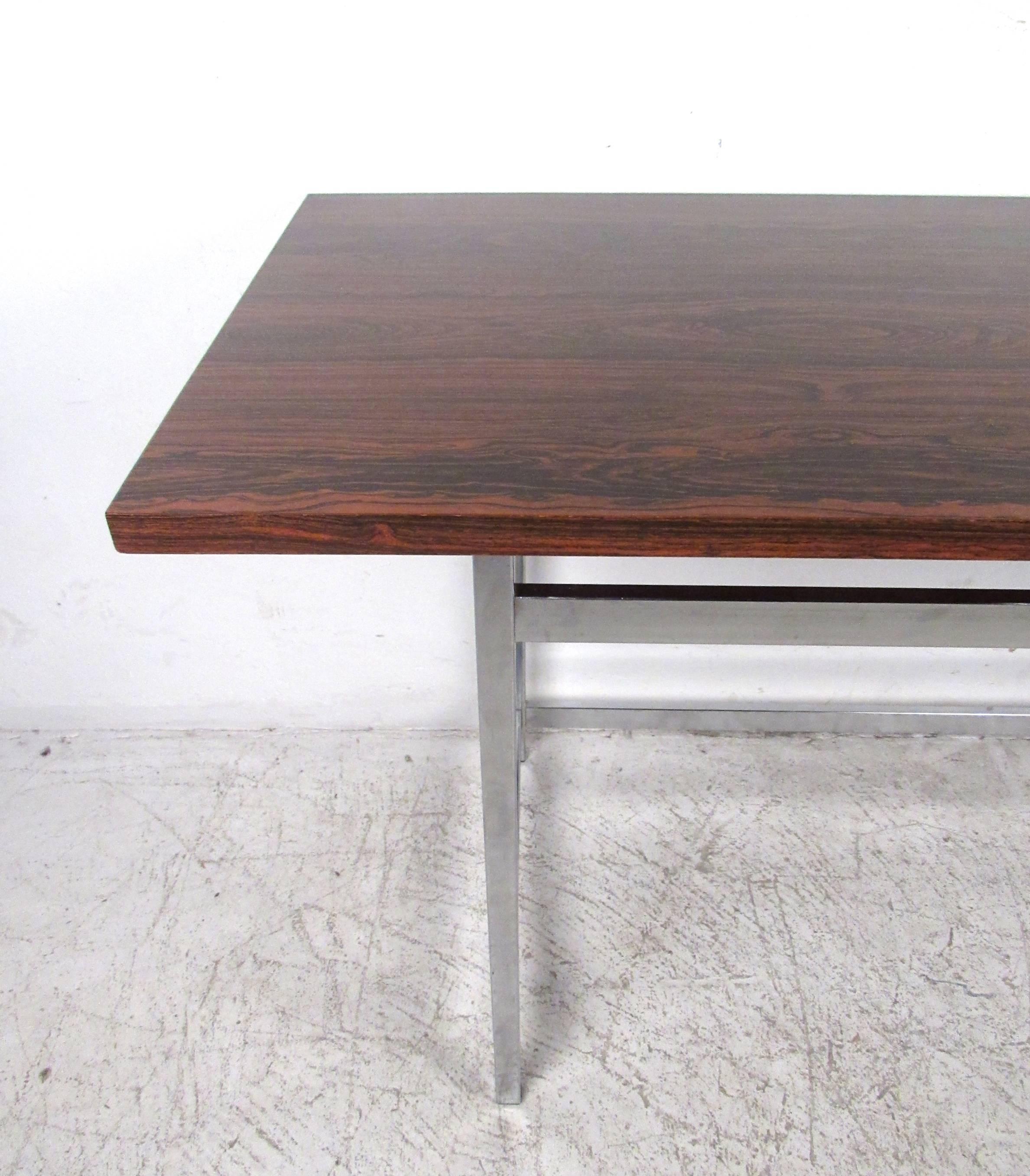 Mid-Century Modern Rosewood and Chrome Console Table For Sale 4