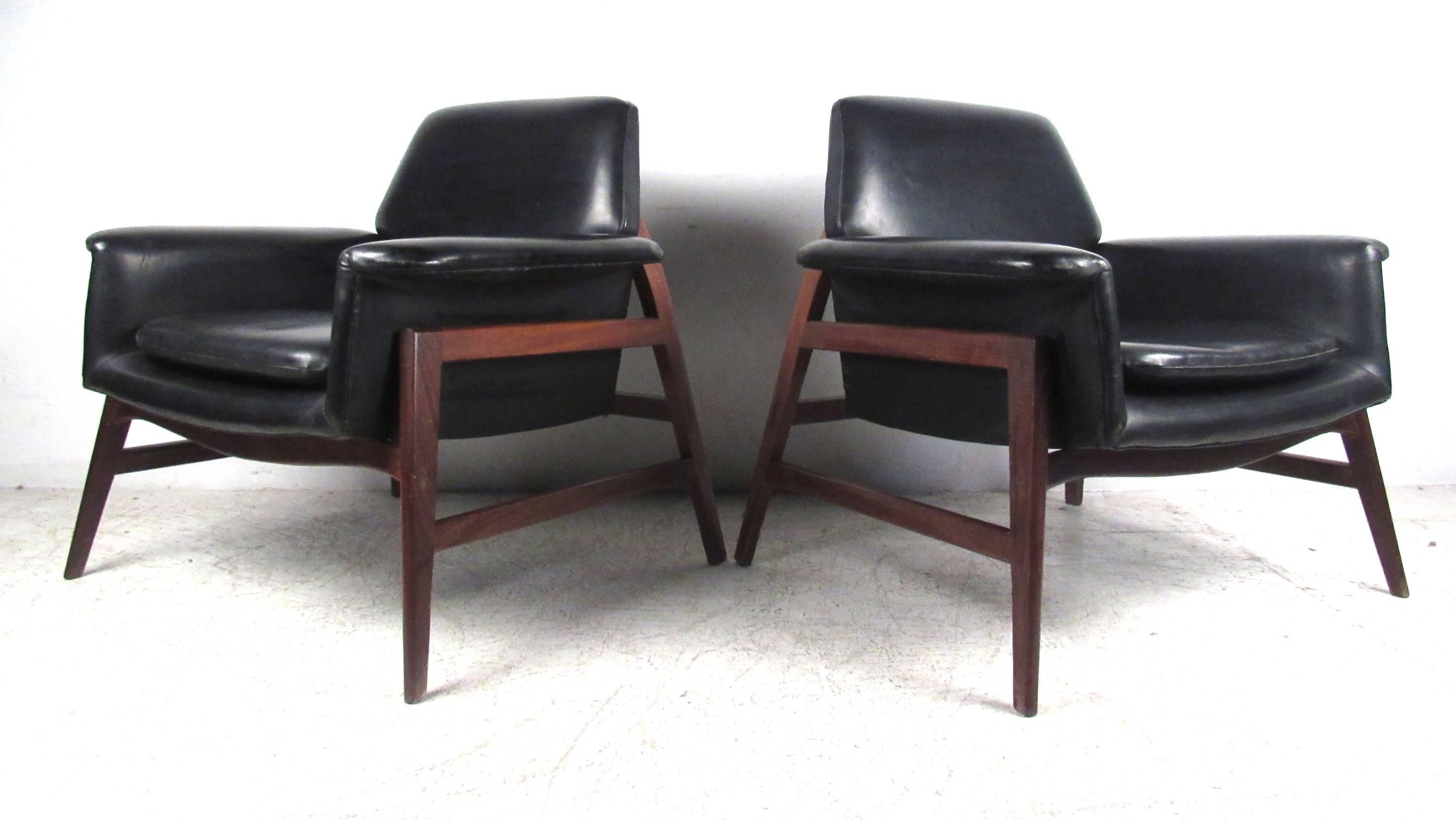 Fantastic pair of Gianfranco Frattini's iconic Model 849, or 