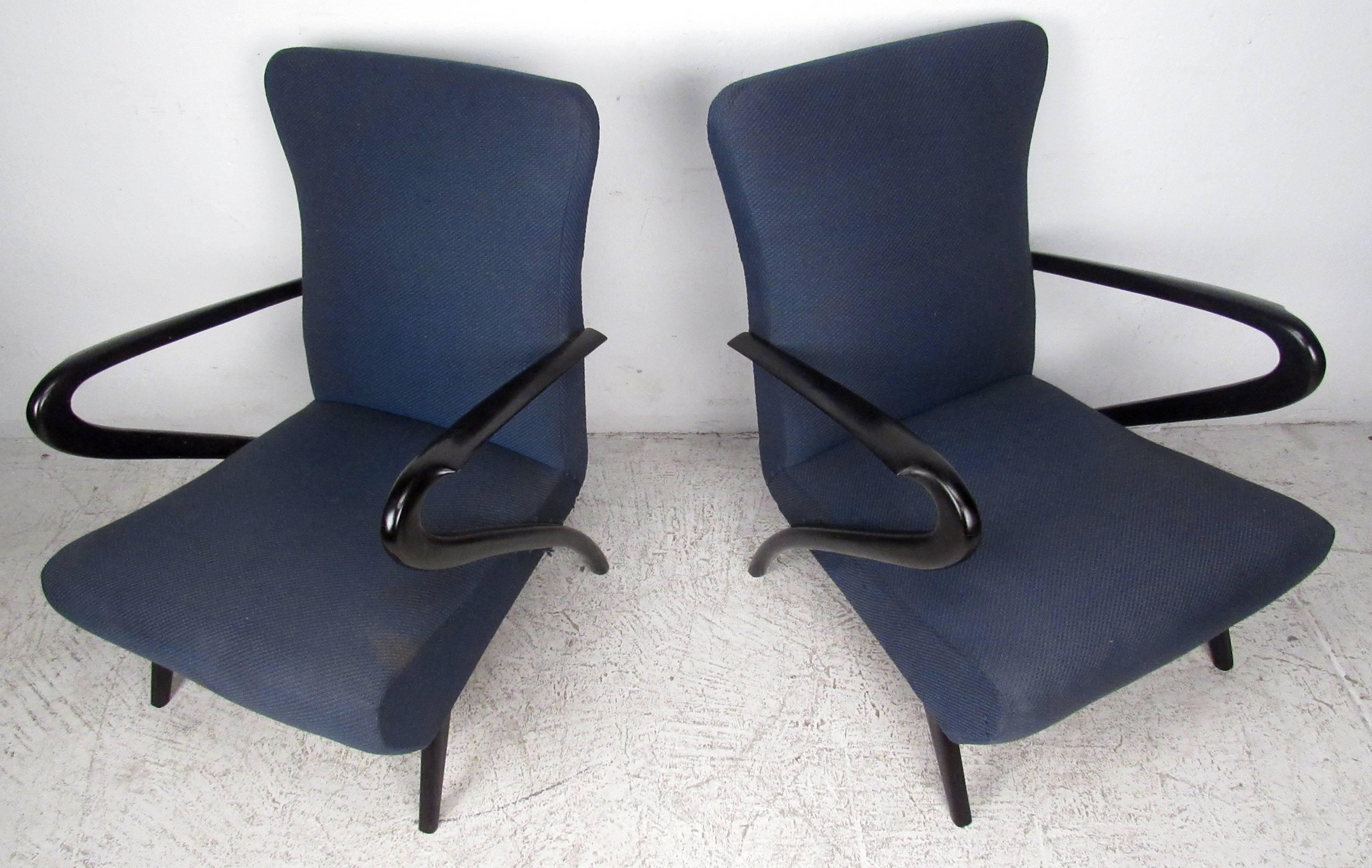 Pair Italian Modern Paolo Buffa Style Armchairs  In Good Condition For Sale In Brooklyn, NY