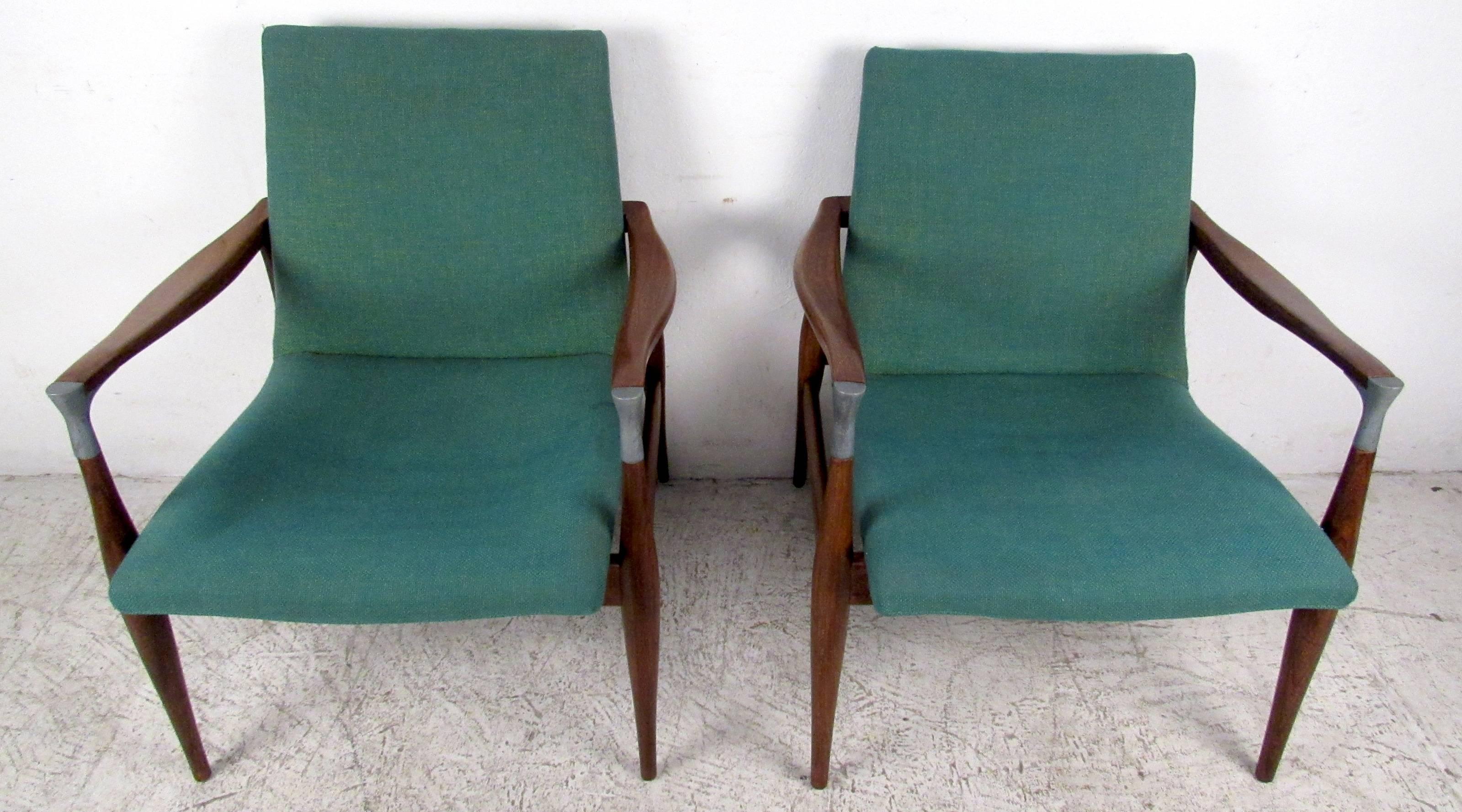 Mid-20th Century Stunning Sculpted Arm Chairs, Mid-Century Modern