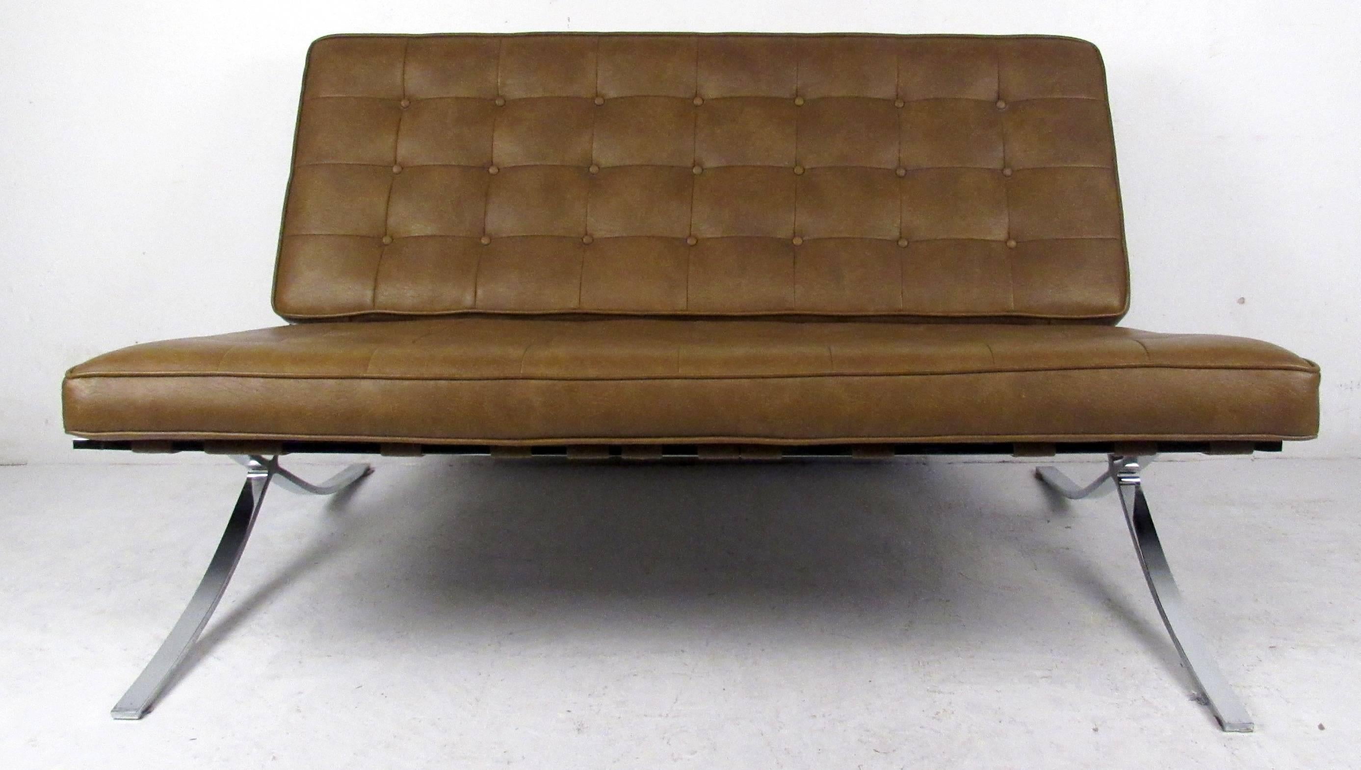 Vintage Modern Barcelona Style Loveseat In Good Condition In Brooklyn, NY