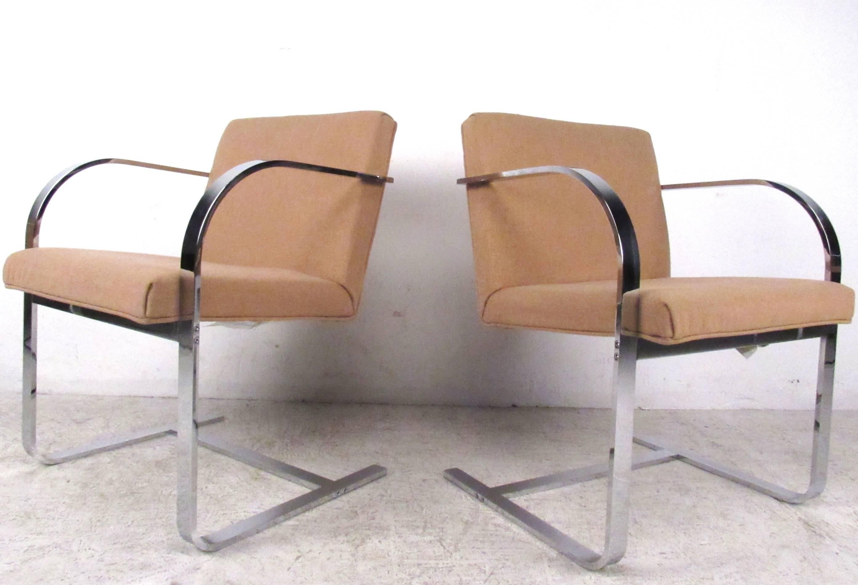 Ensemble de chaises de salle à manger Mies van der Rohe du milieu du siècle par Thonet Bon état - En vente à Brooklyn, NY