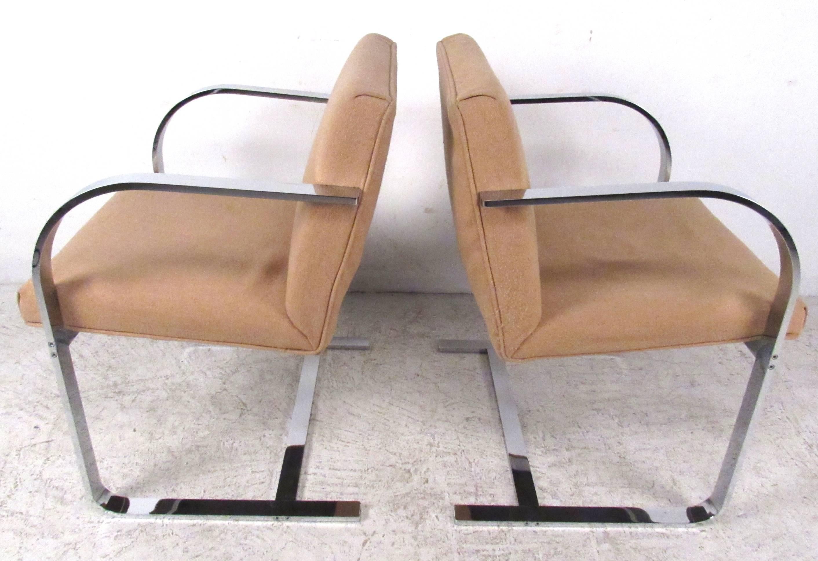 Fin du 20e siècle Ensemble de chaises de salle à manger Mies van der Rohe du milieu du siècle par Thonet en vente