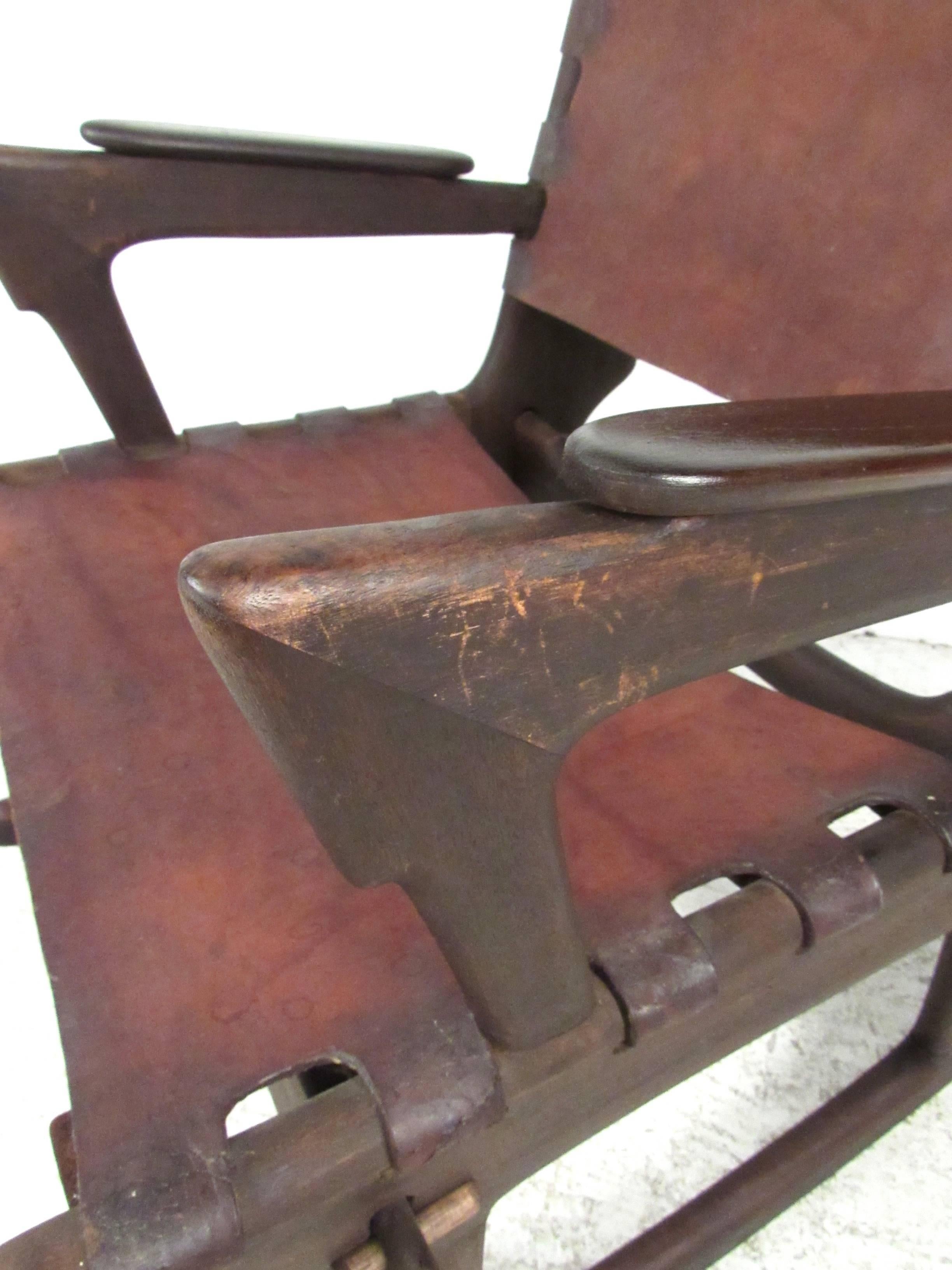 pictures of old rocking chairs