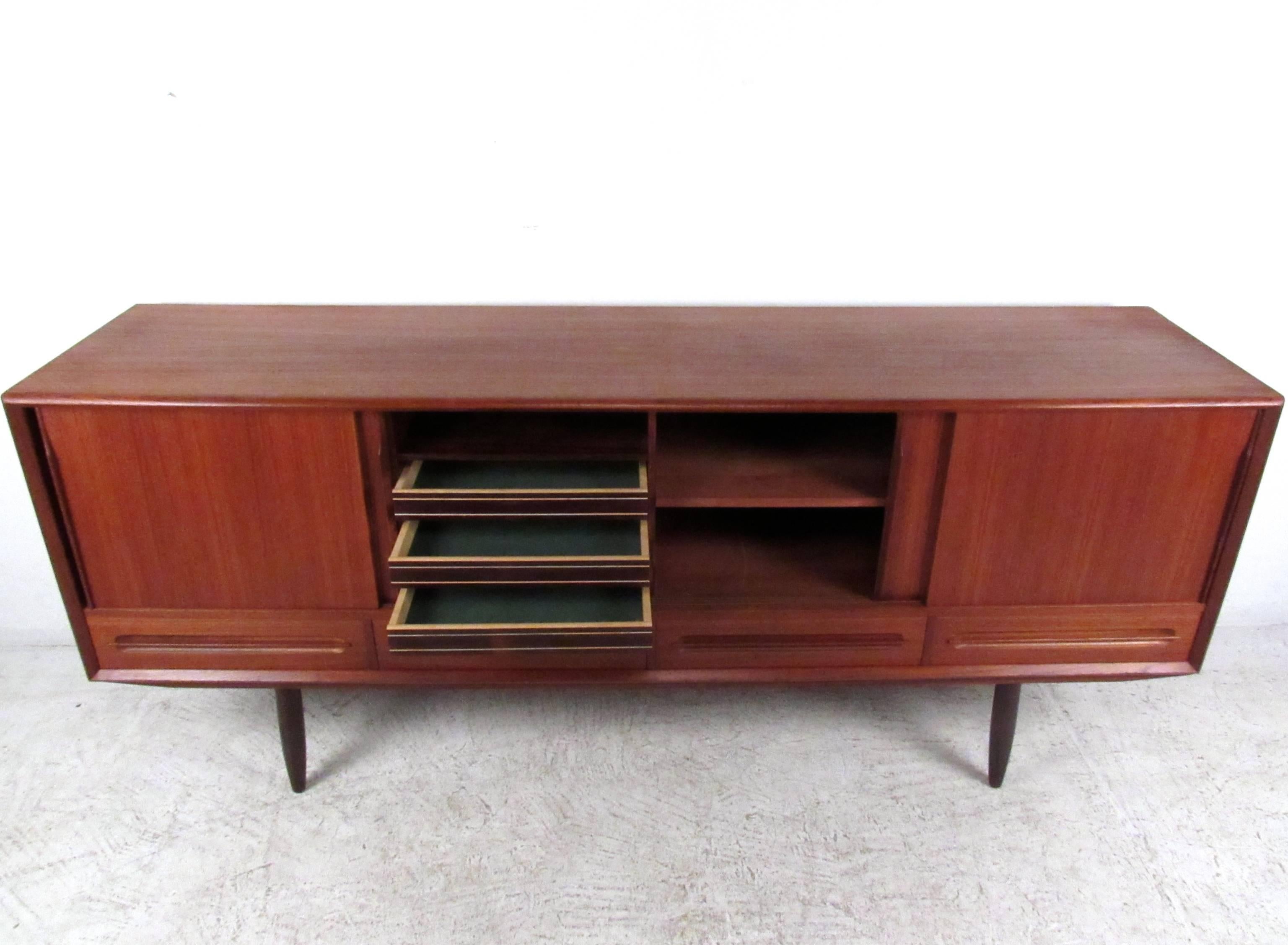Danish Teak Sideboard In Good Condition For Sale In Brooklyn, NY