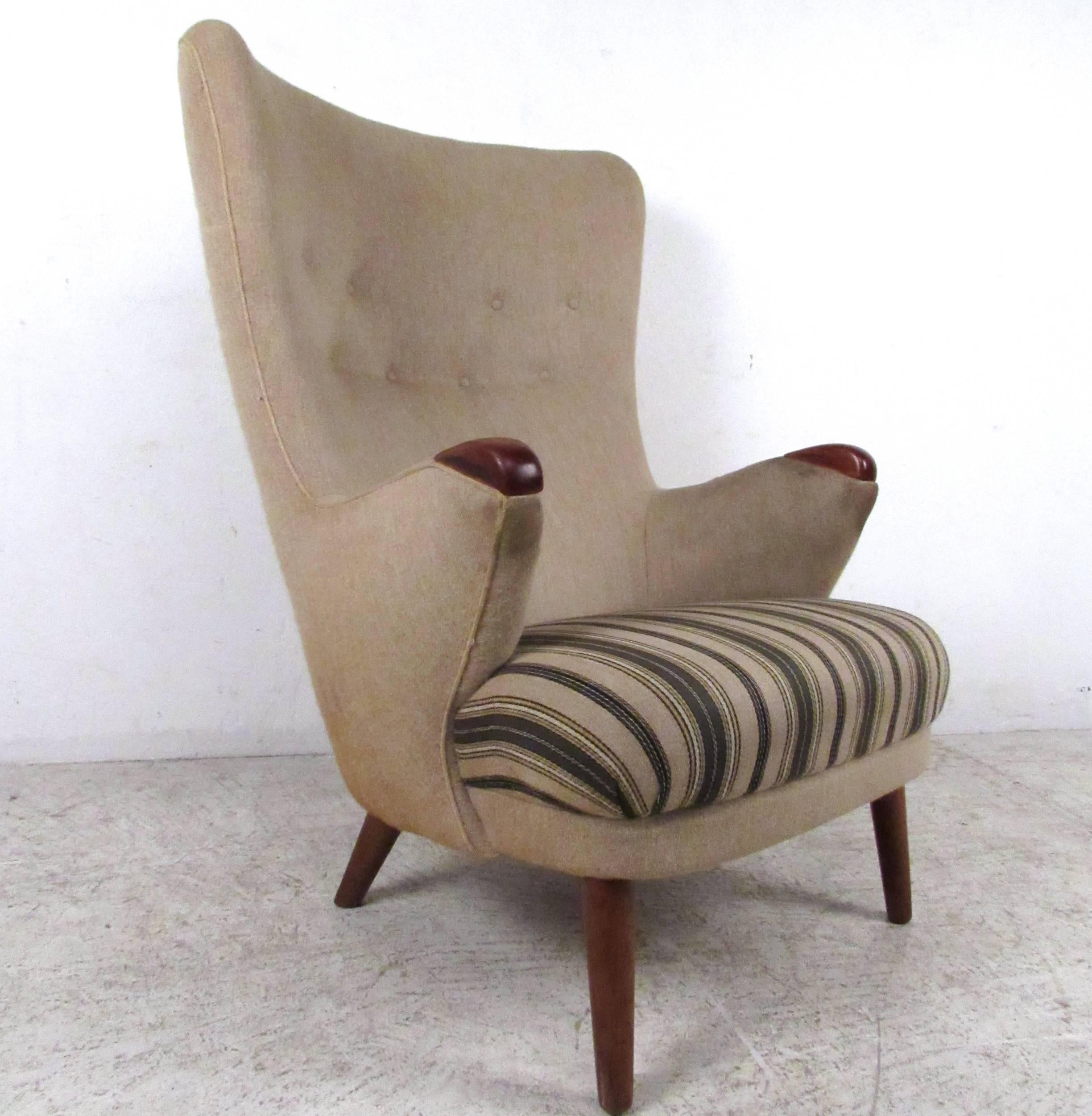 Mid-Century Modern Mid-Century High Back Lounge Chair