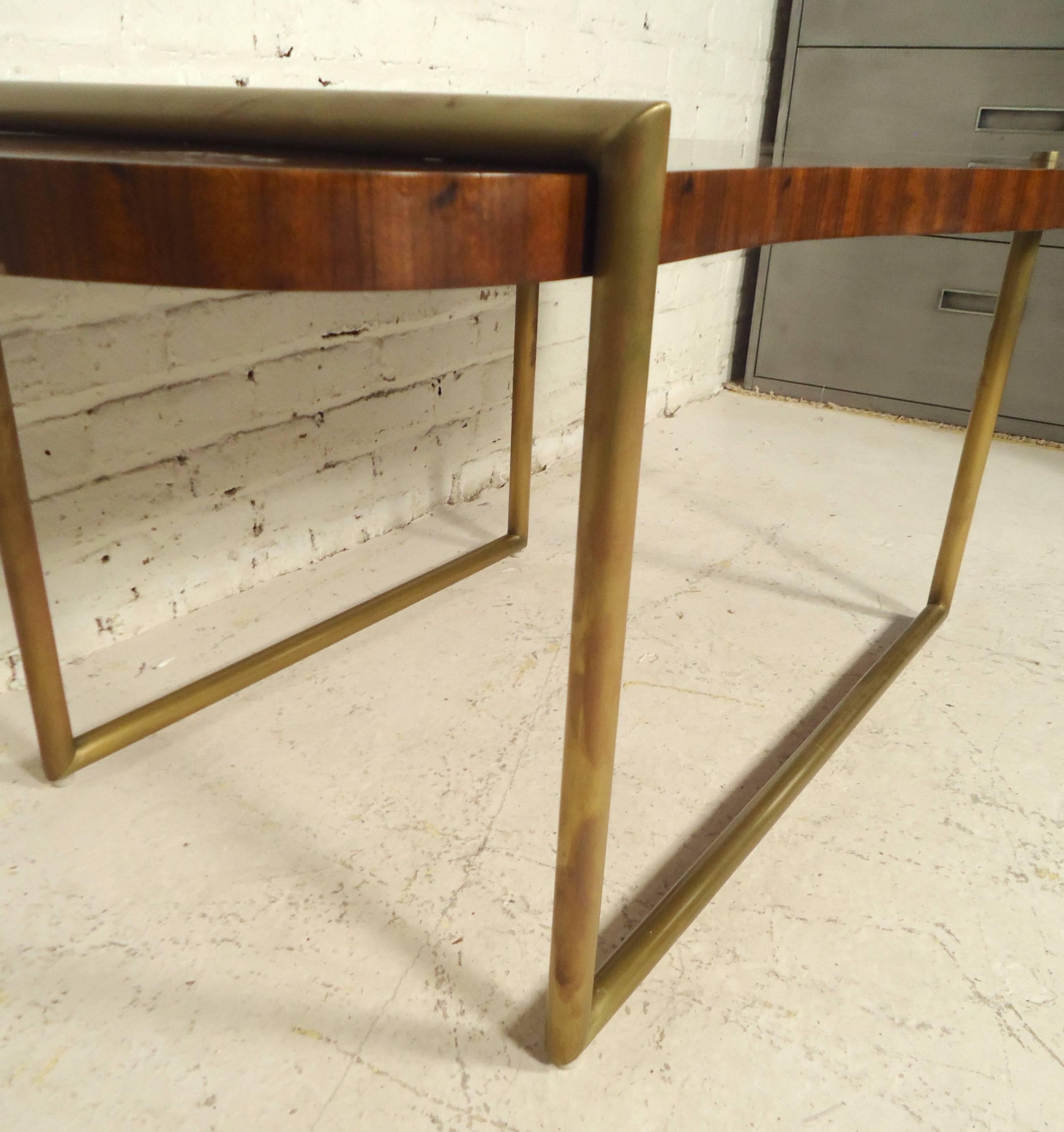 Kidney Coffee Table by Jonathan Charles In Good Condition In Brooklyn, NY