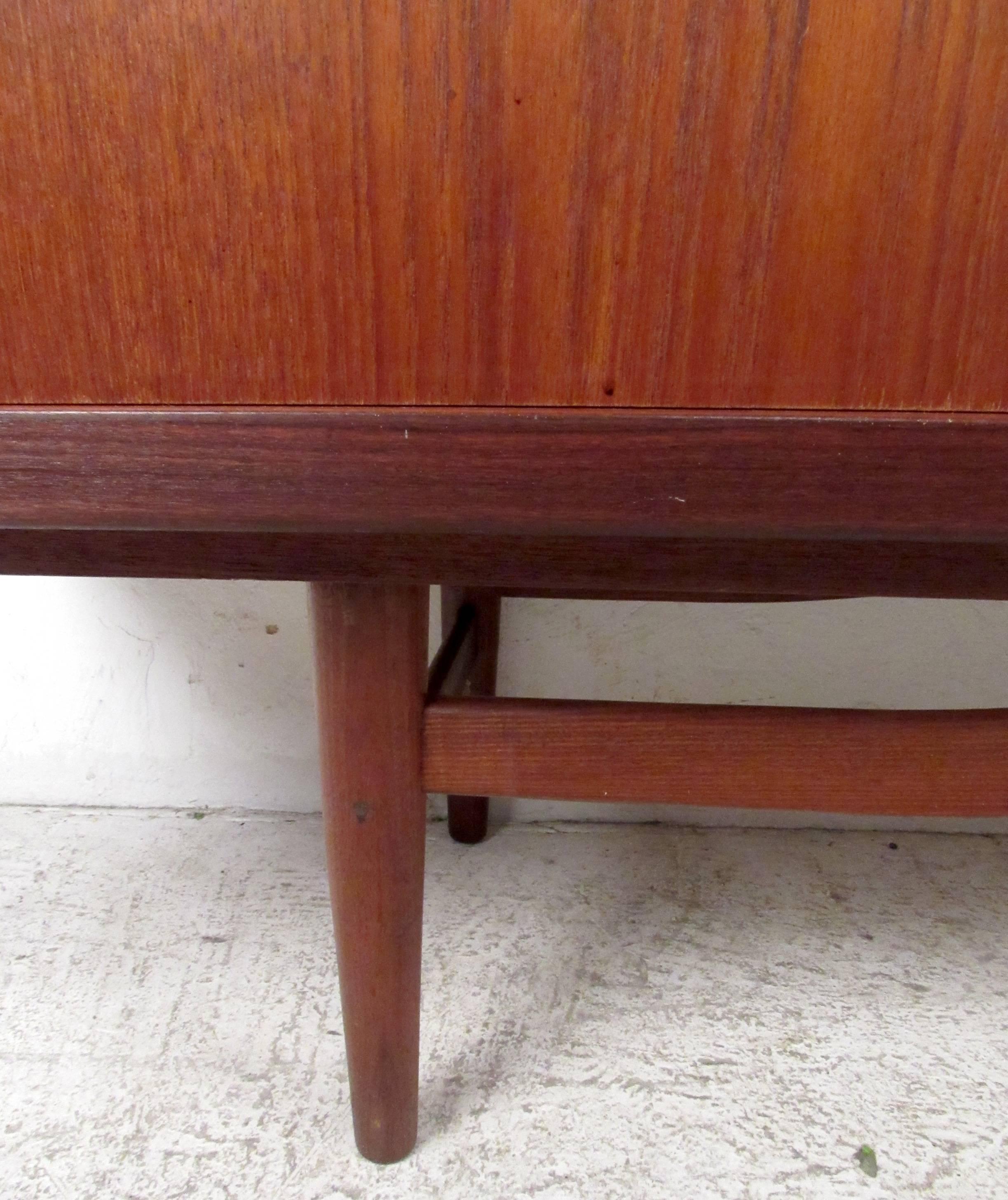 Petite Mid-Century Teak Sideboard In Good Condition In Brooklyn, NY