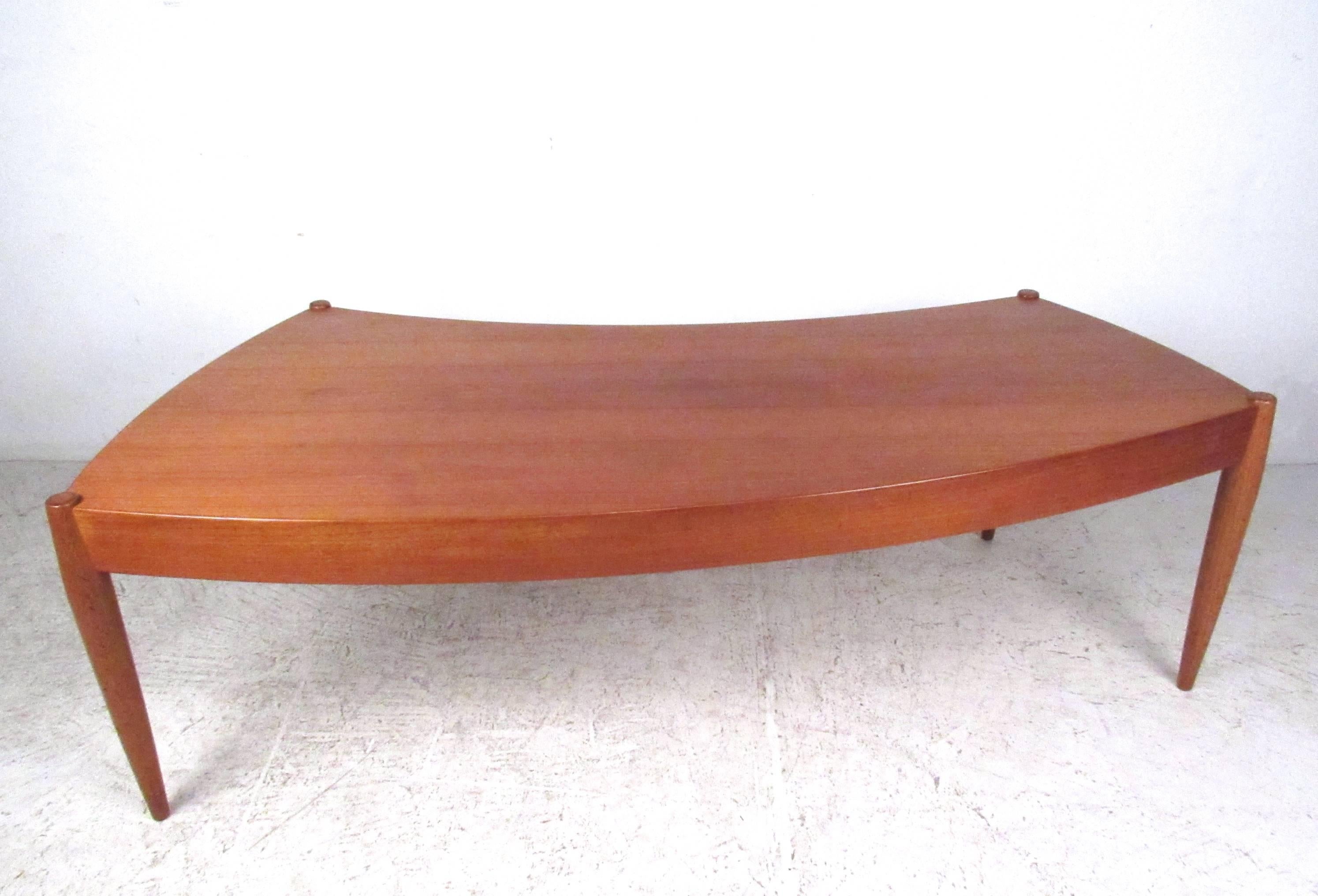 curved edge coffee table