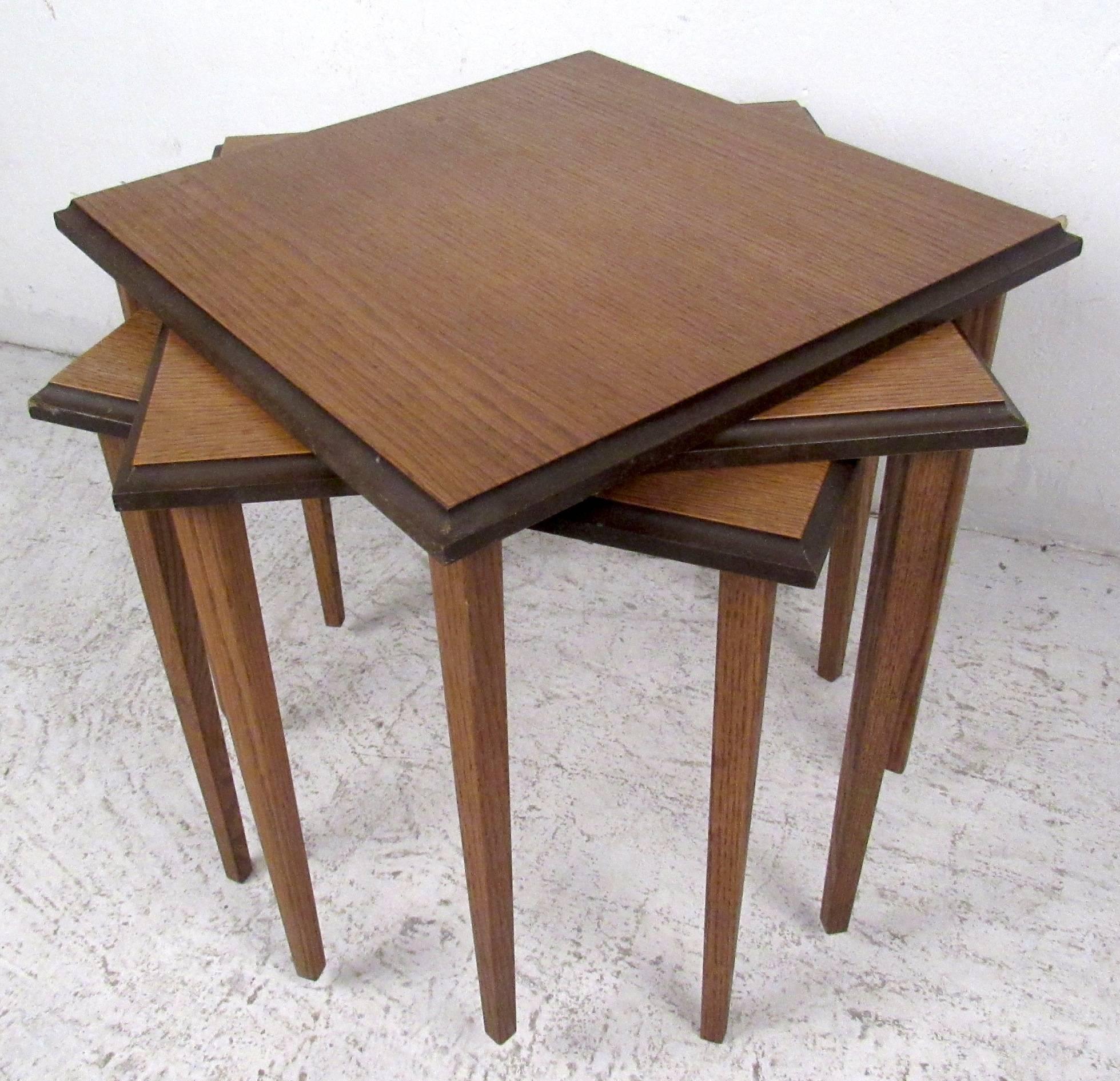 Mid-Century Modern Sleek Mid-Century Nesting Tables For Sale