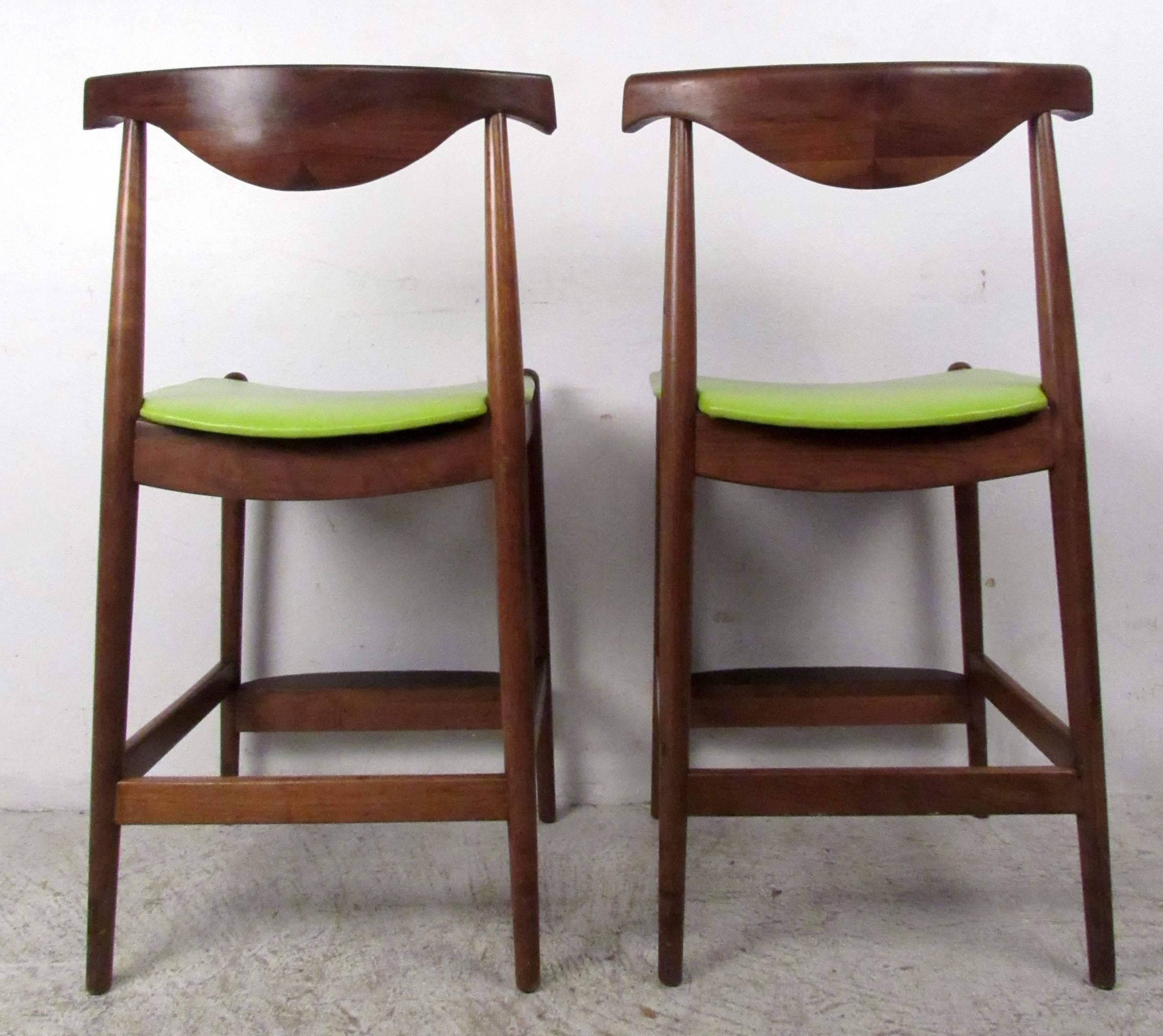 Pair Mid-Century Modern Counter Stools In Good Condition In Brooklyn, NY