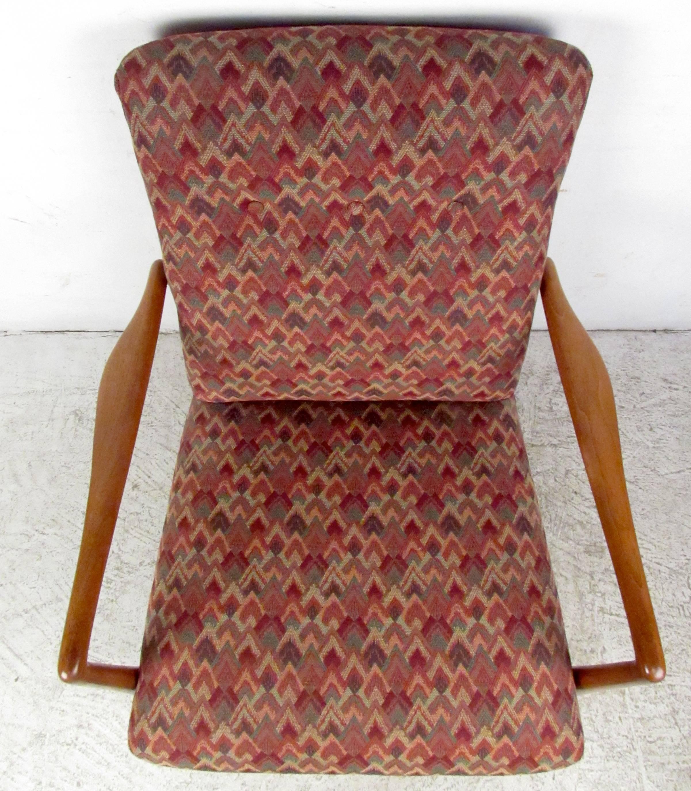 Upholstery Mid-Century Modern Lounge Chair For Sale