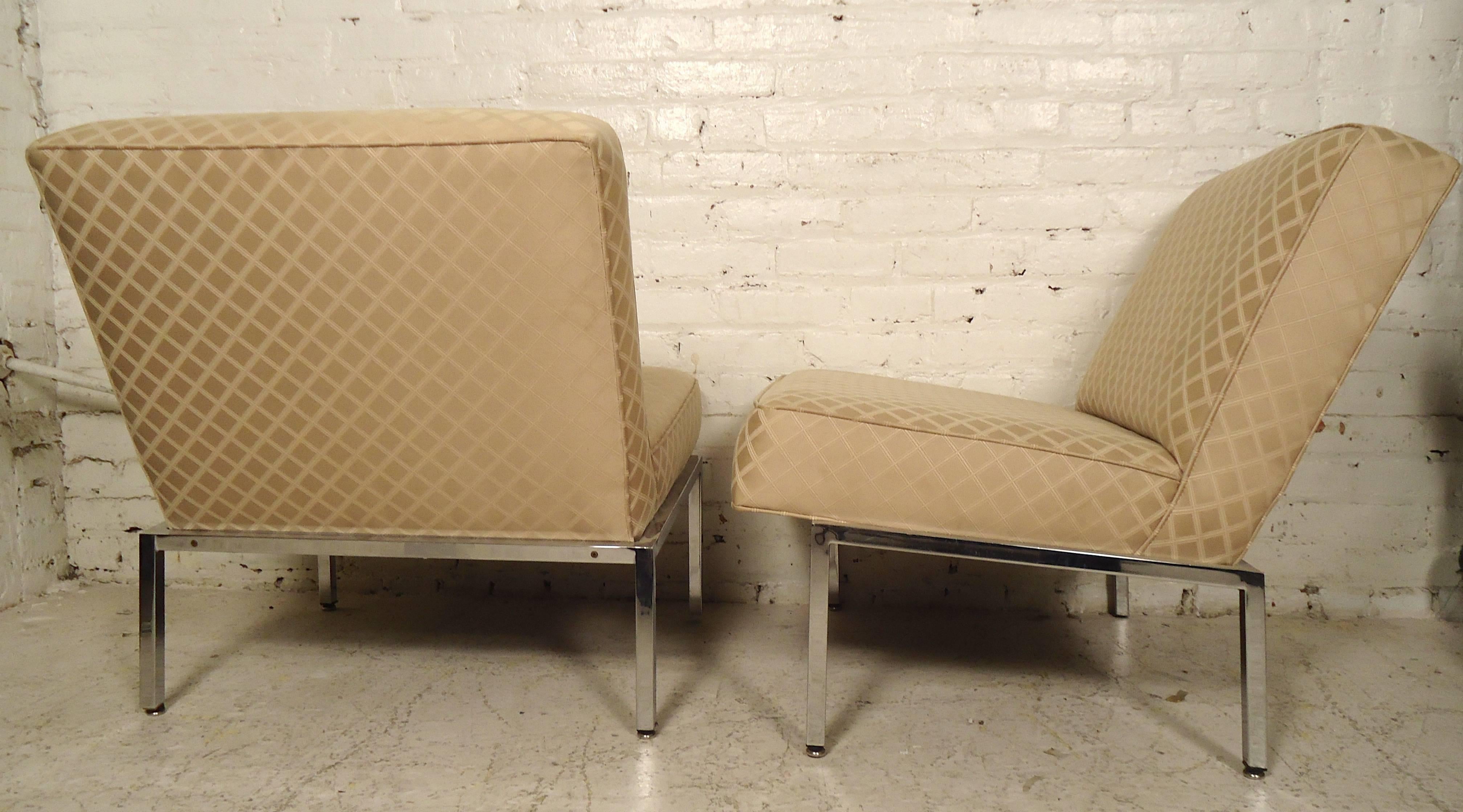 Mid-Century Modern Pair of Chrome Base Slipper Chairs For Sale