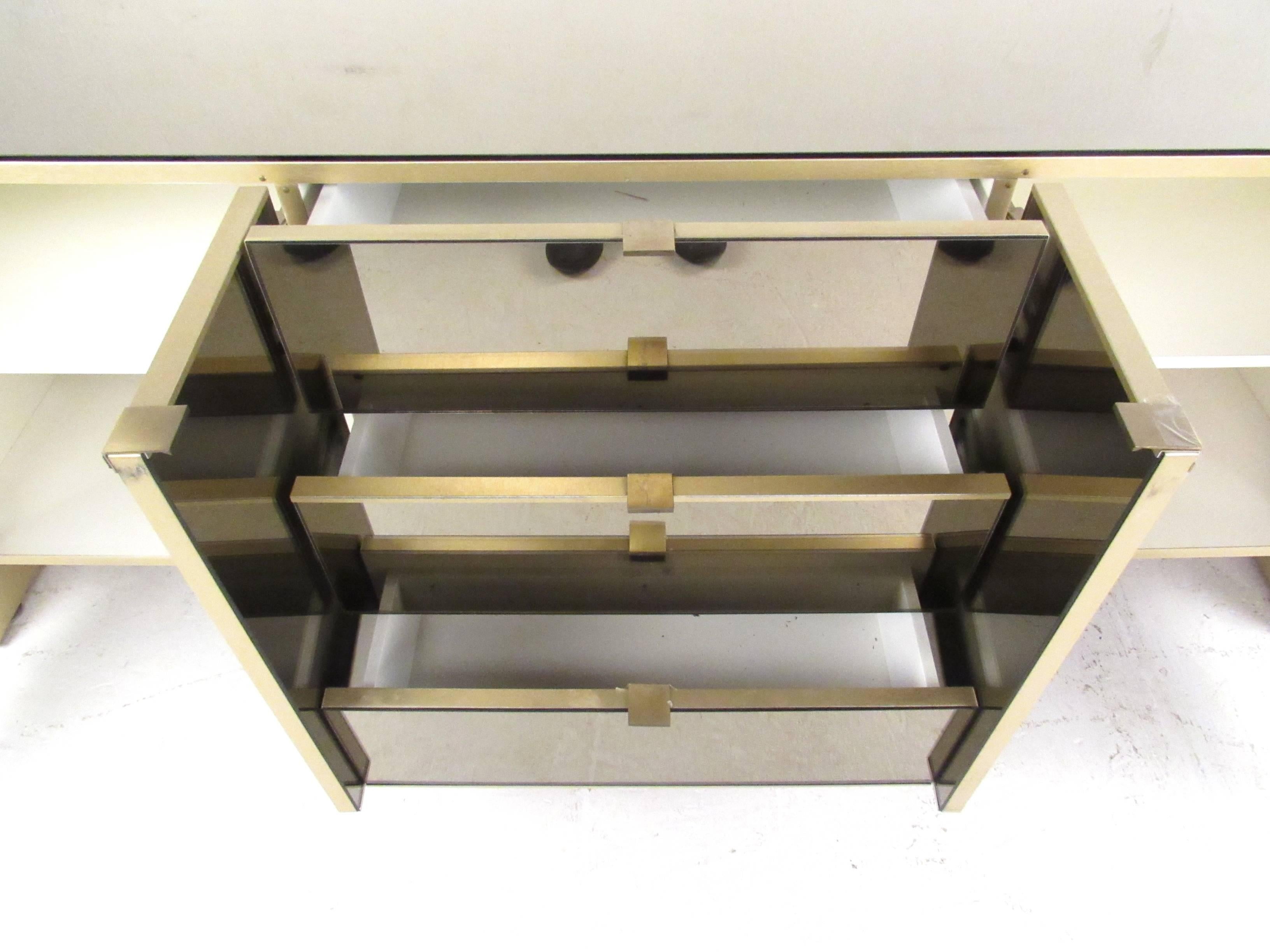 Exquisite Mid-Century Server in Brass and Bronze Mirror by Ello In Good Condition In Brooklyn, NY