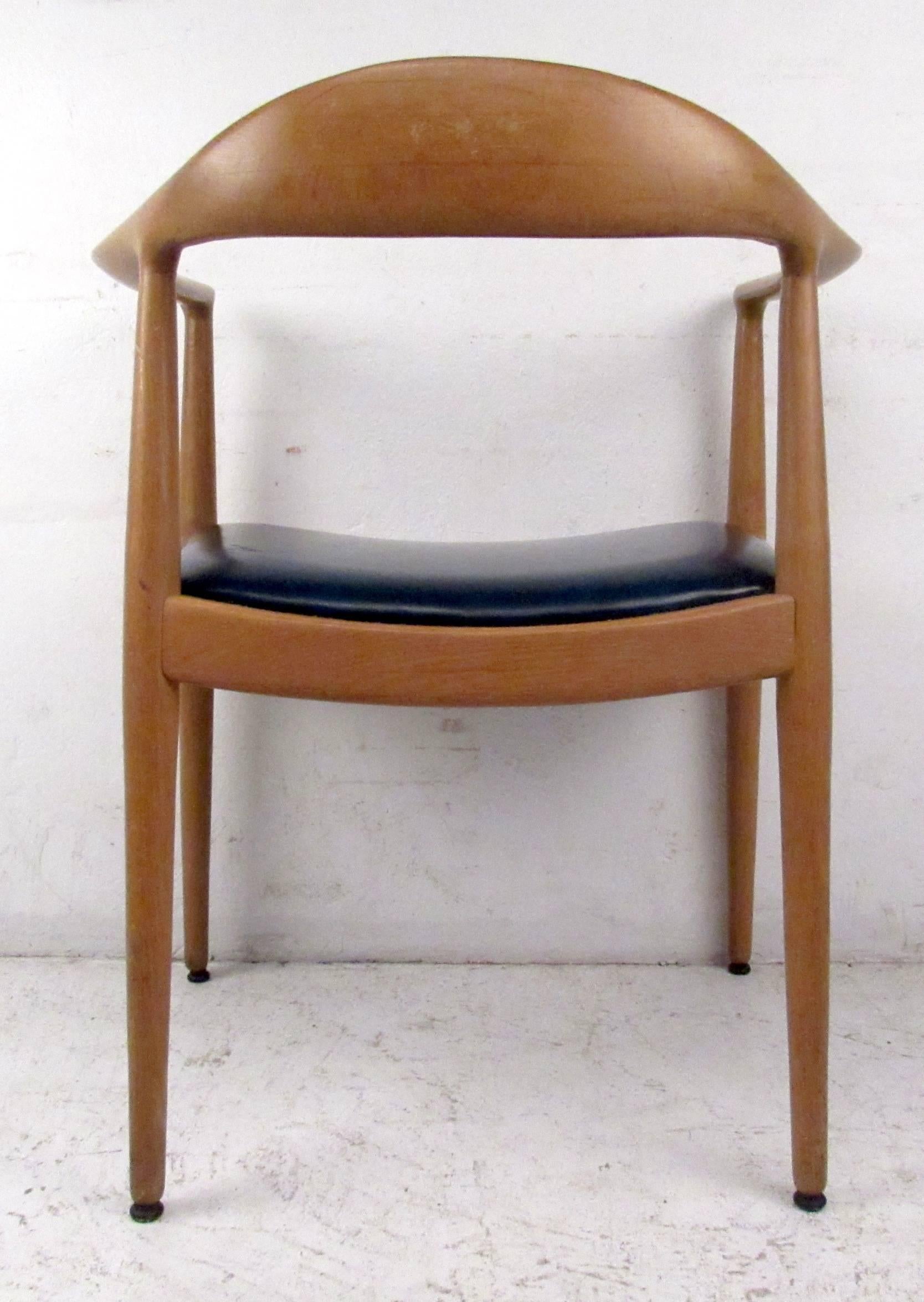 Vintage Modern Sculpted Armchair For Sale 1