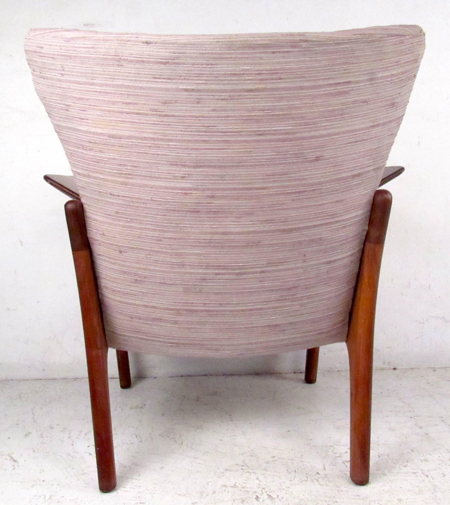 Mid-Century Modern Vintage Wingback Lounge Chair After Adrian Pearsall