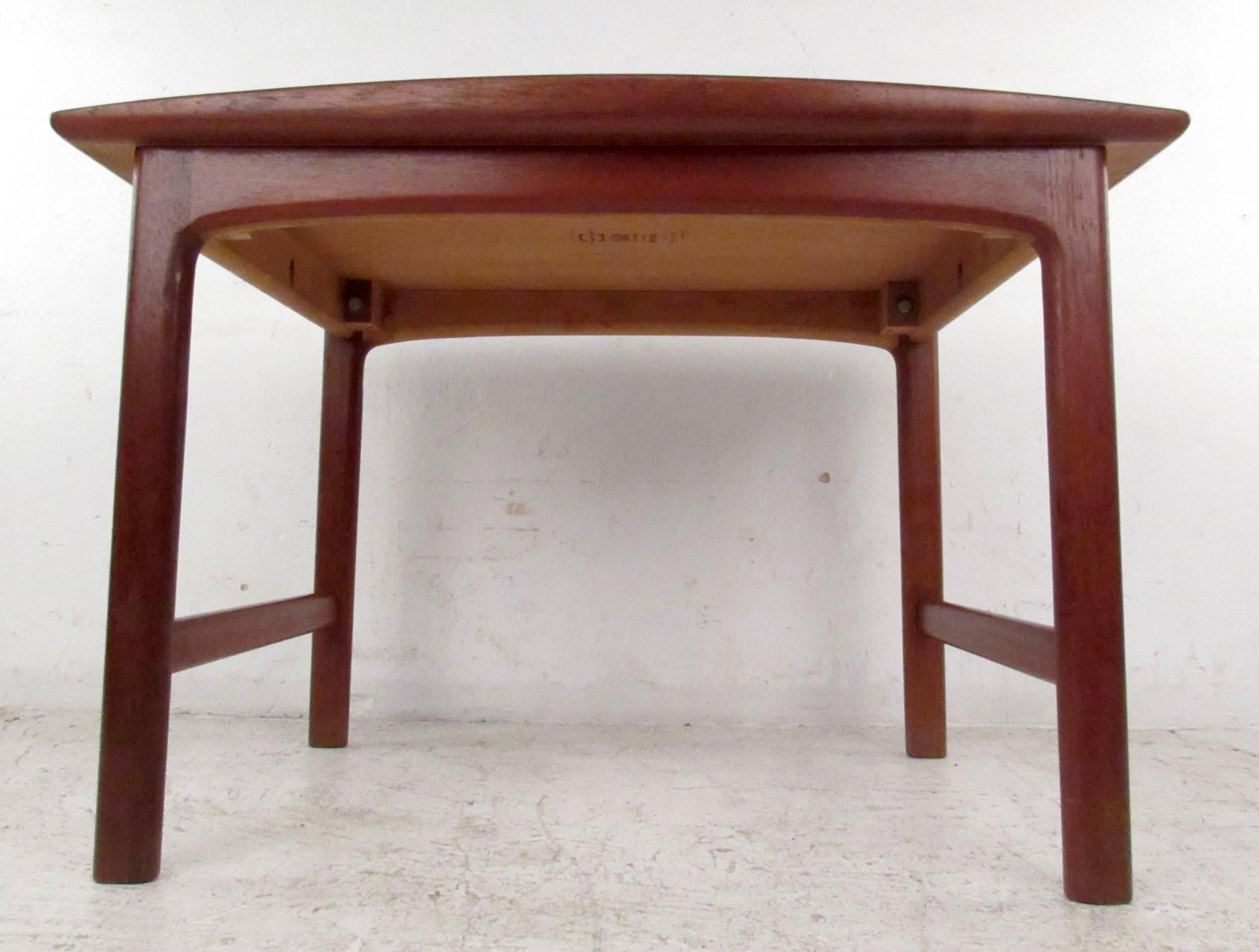 Folke Ohlsson Teak End Table In Good Condition In Brooklyn, NY